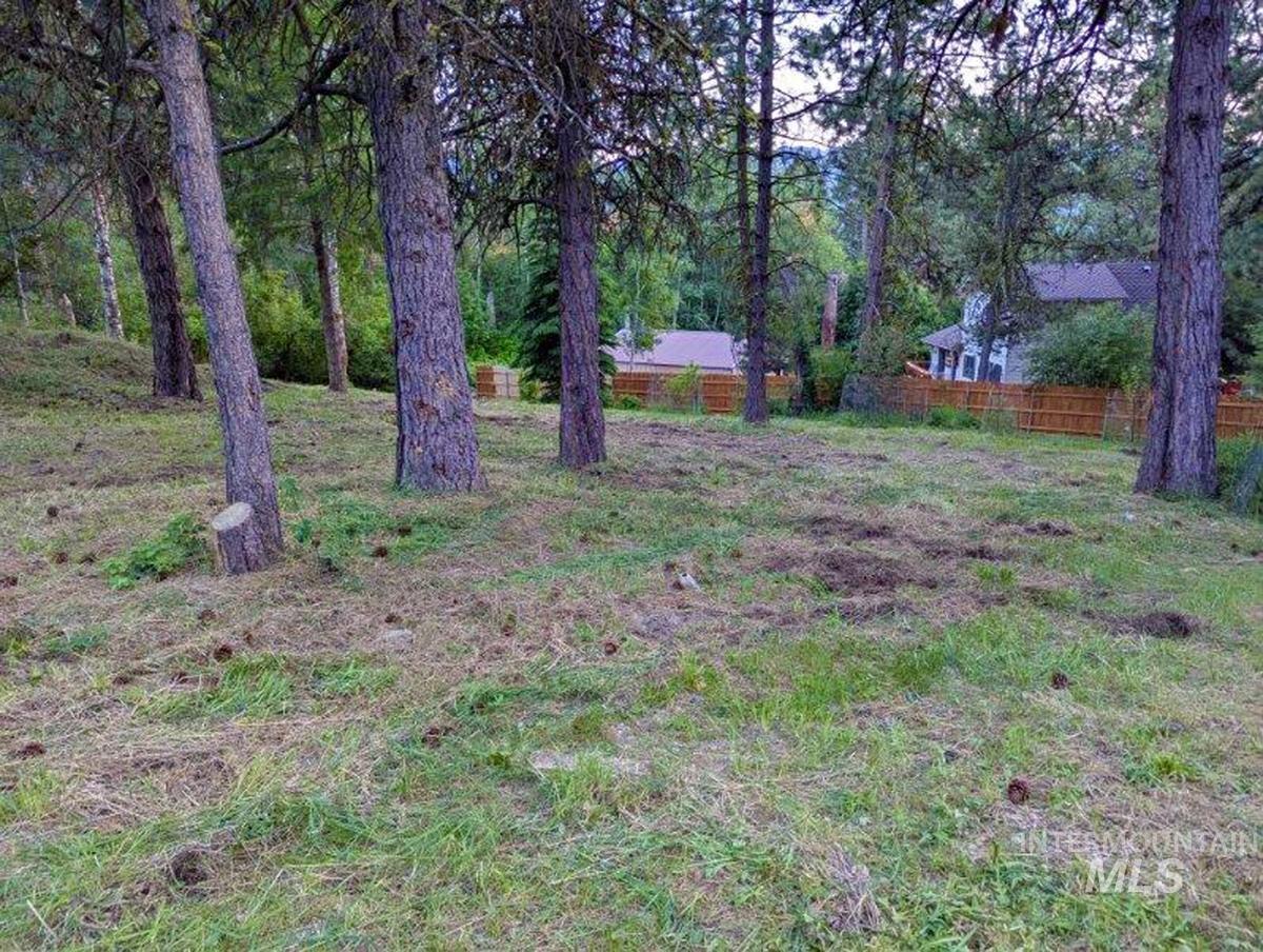 903 Divot Circle Property Photo 4