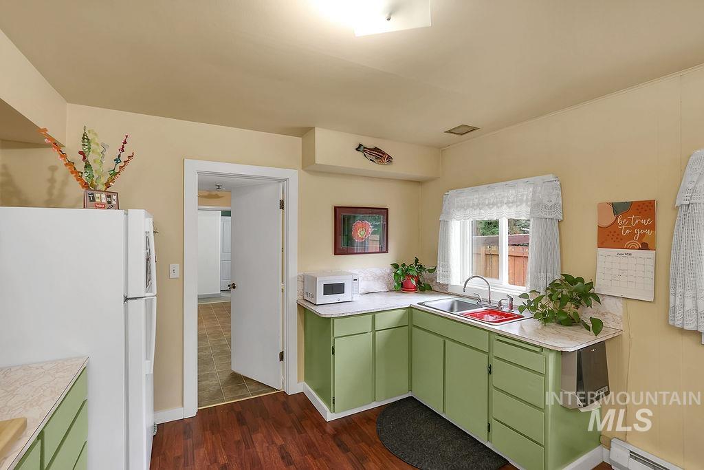 629 Thompson Ave. Property Photo 23