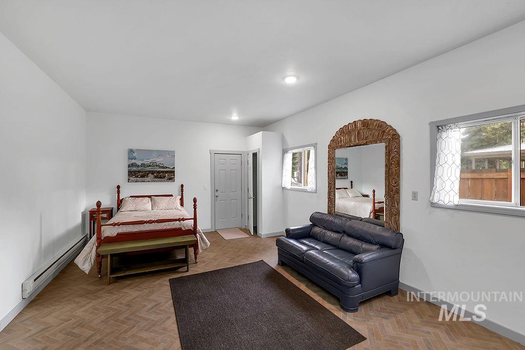 629 Thompson Ave. Property Photo 35