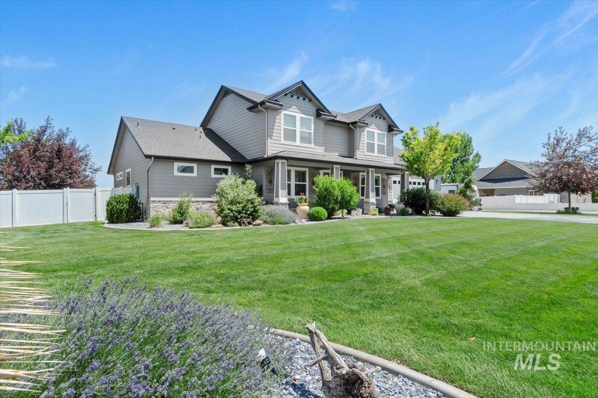 1616 S Secretariat Way Property Photo 3