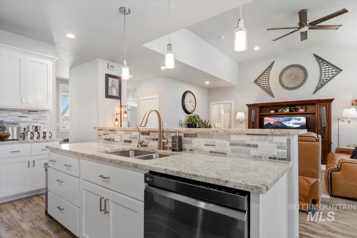 1616 S Secretariat Way Property Photo 16