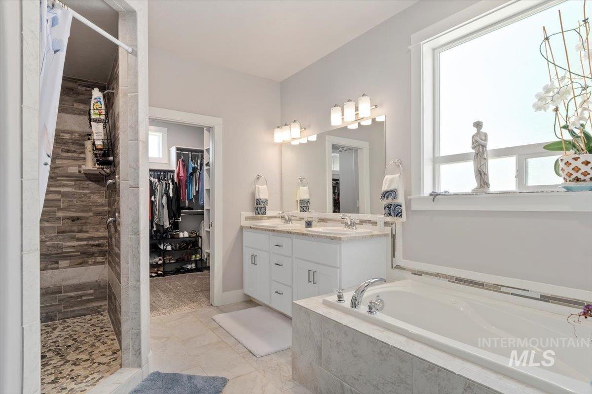 1616 S Secretariat Way Property Photo 22