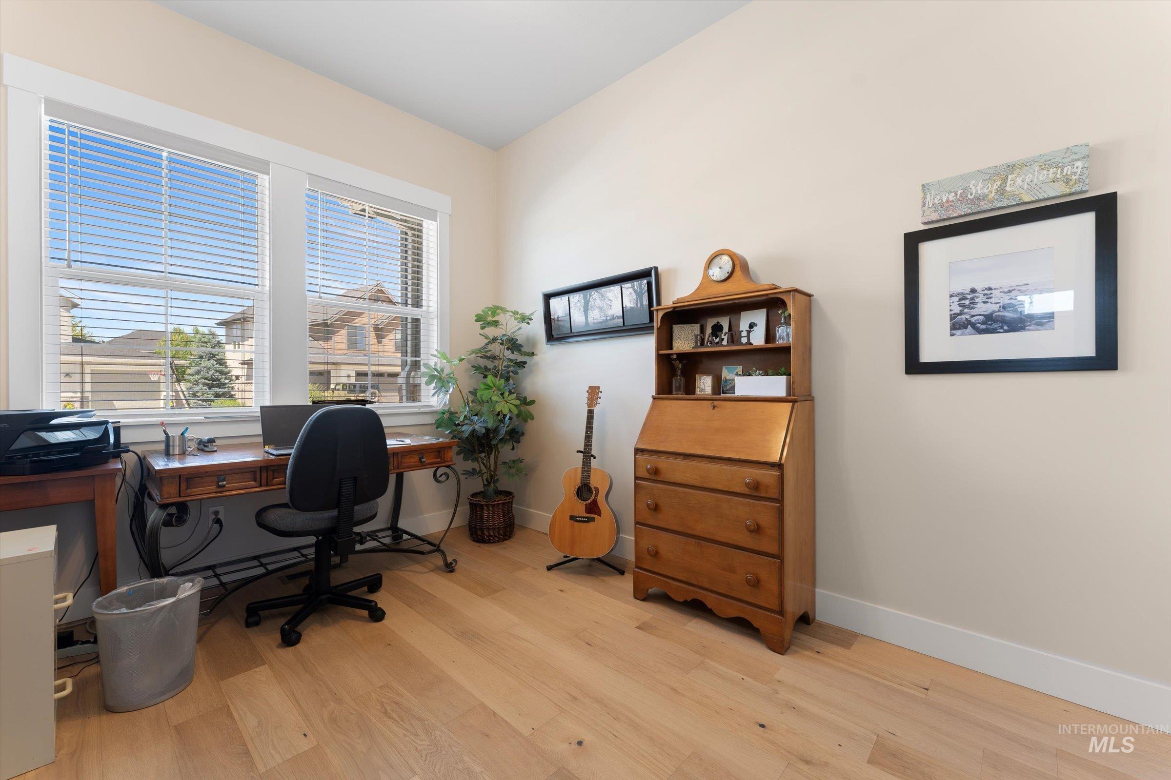 4337 W Ravenna St Property Photo 5