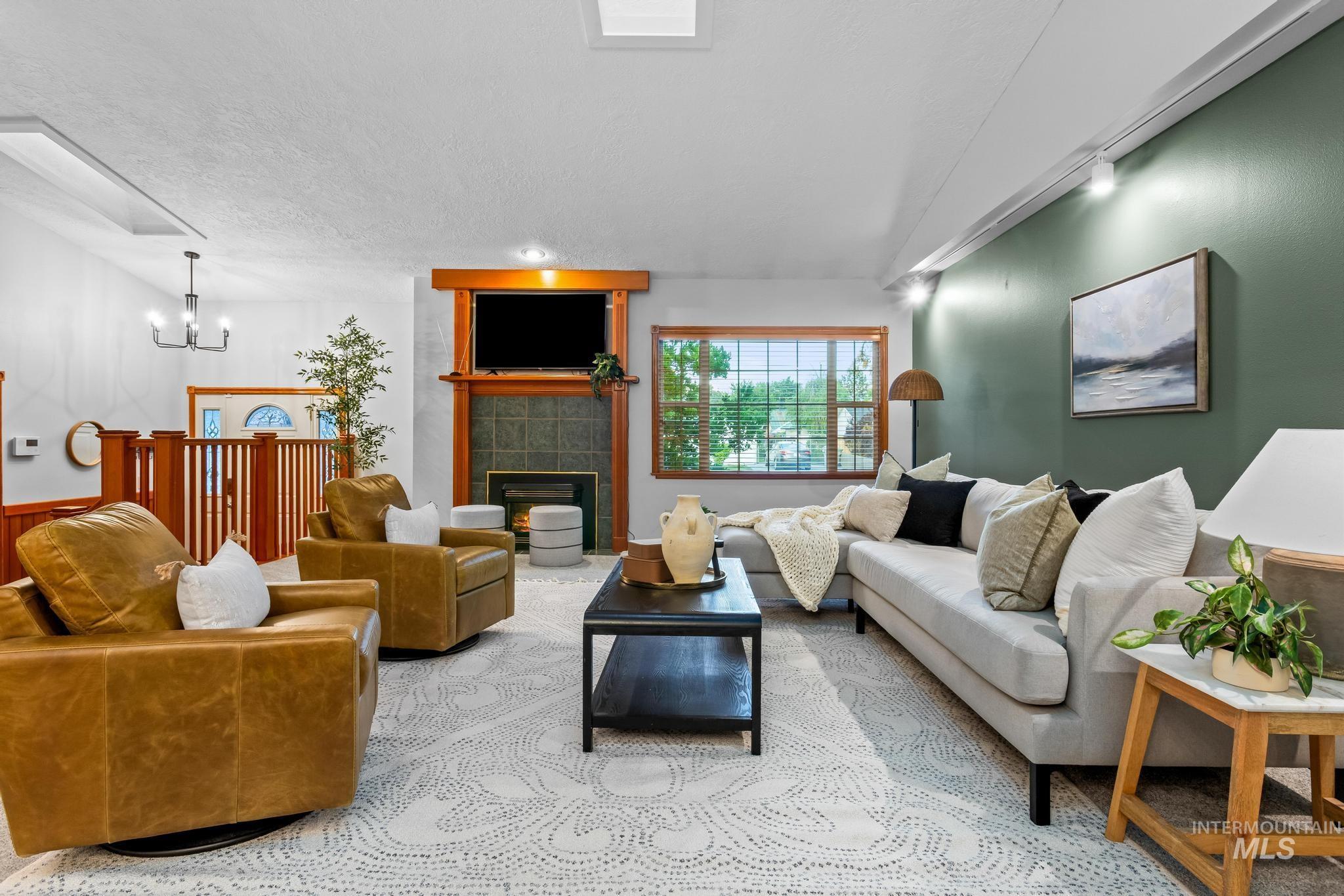 2135 Colorado Property Photo 4