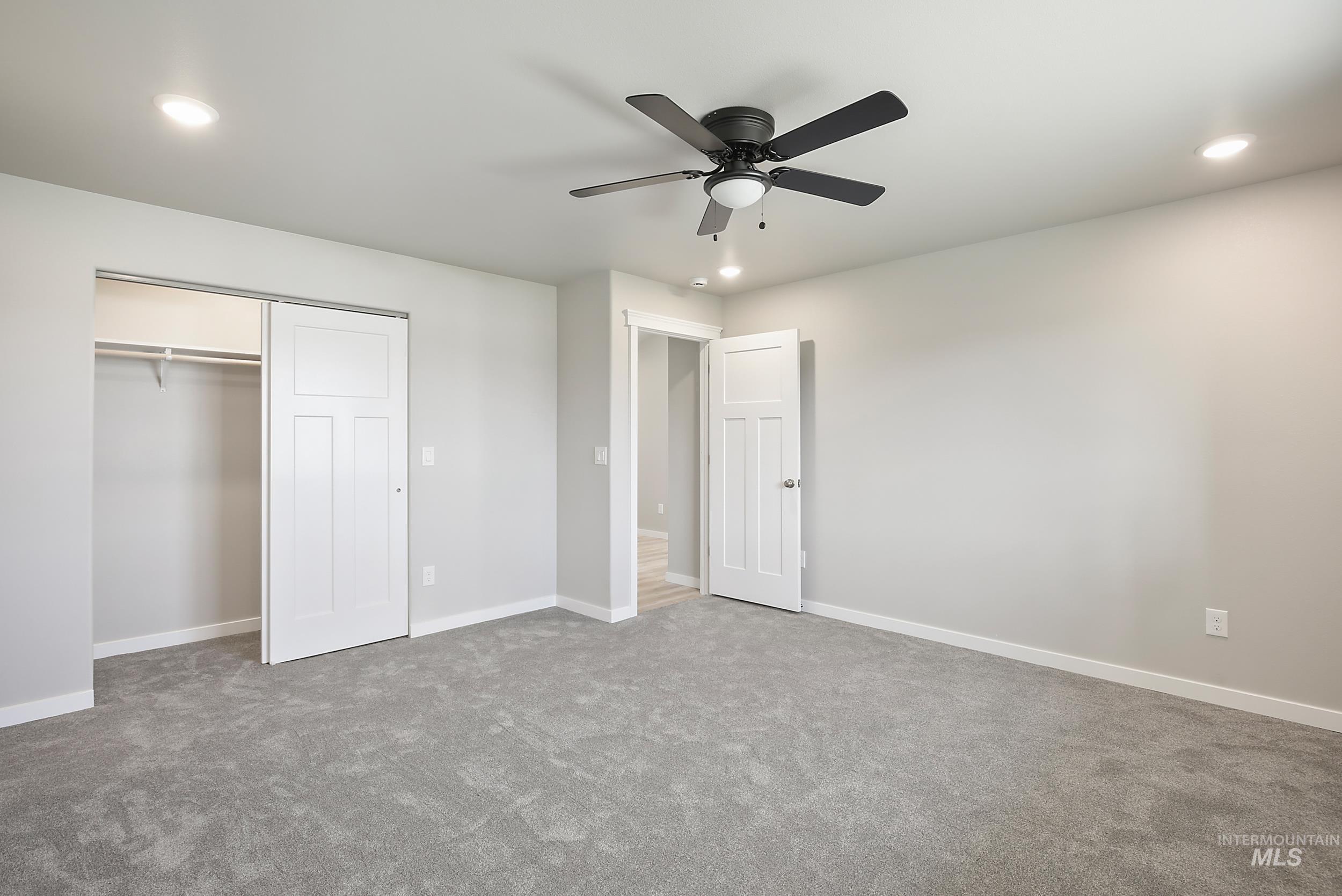1736 Golden Hills Dr Property Photo 20