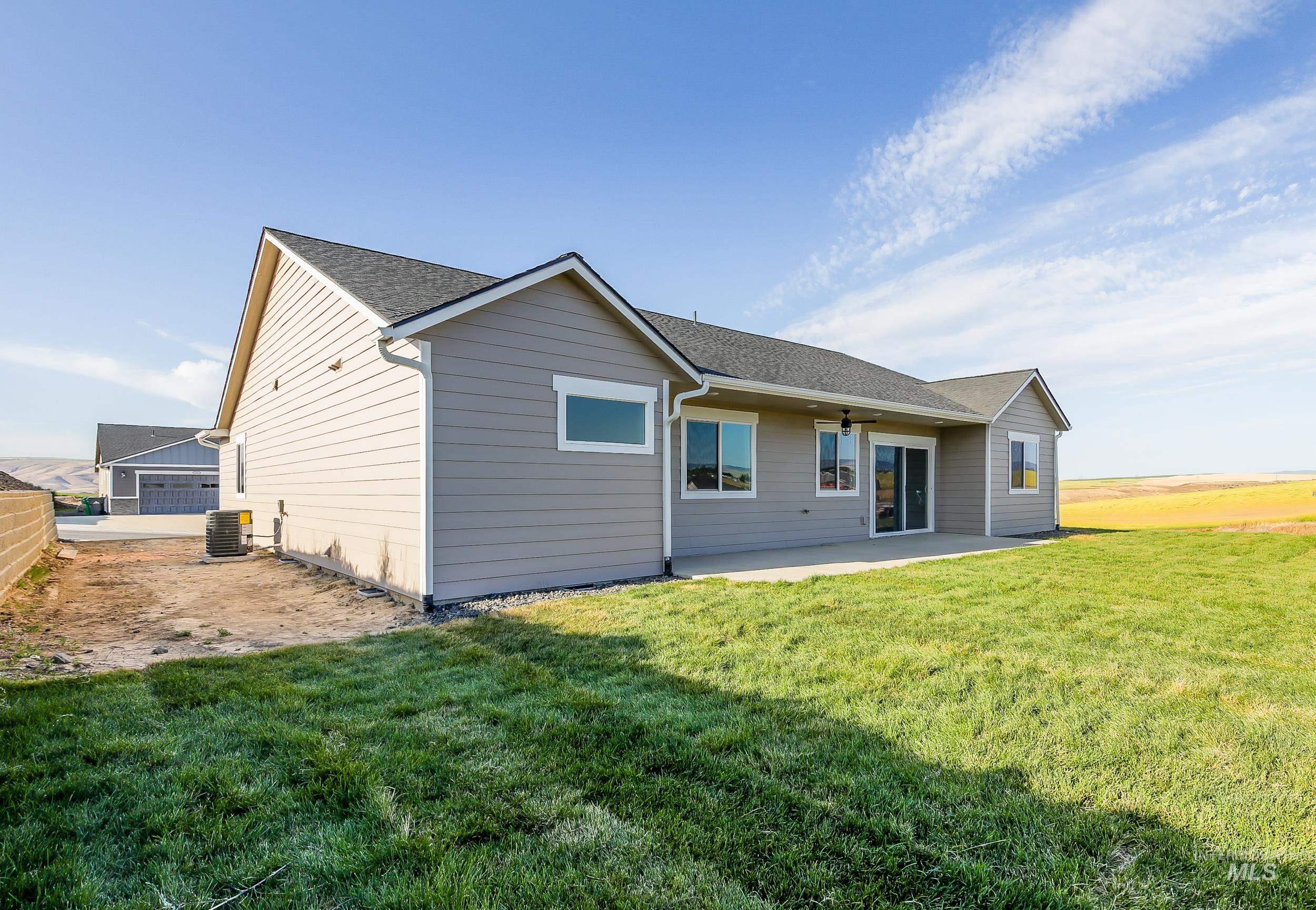 1736 Golden Hills Dr Property Photo 40