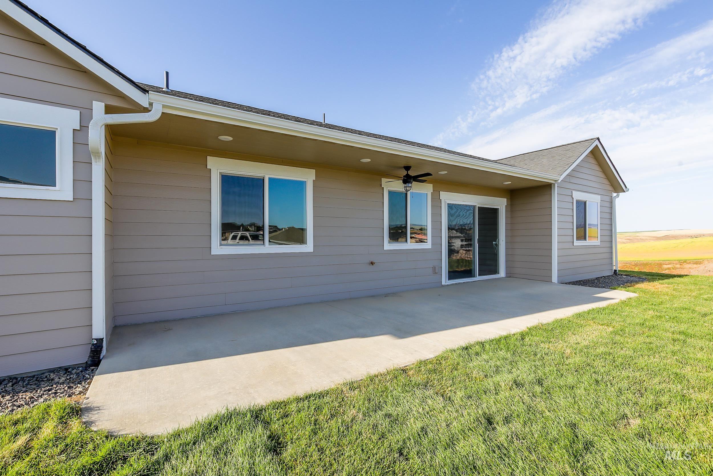 1736 Golden Hills Dr Property Photo 41