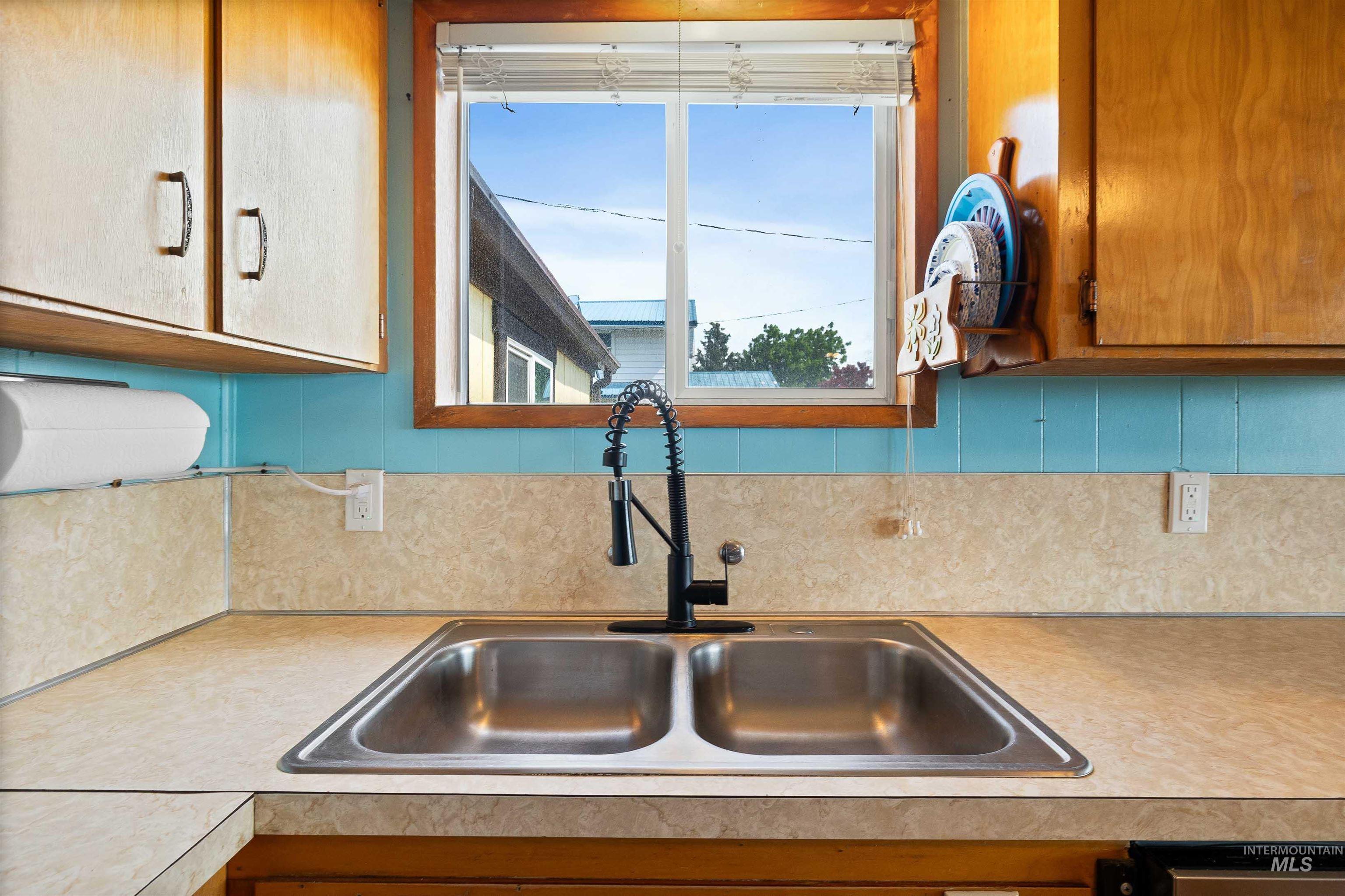 916 Fair Street Property Photo 13