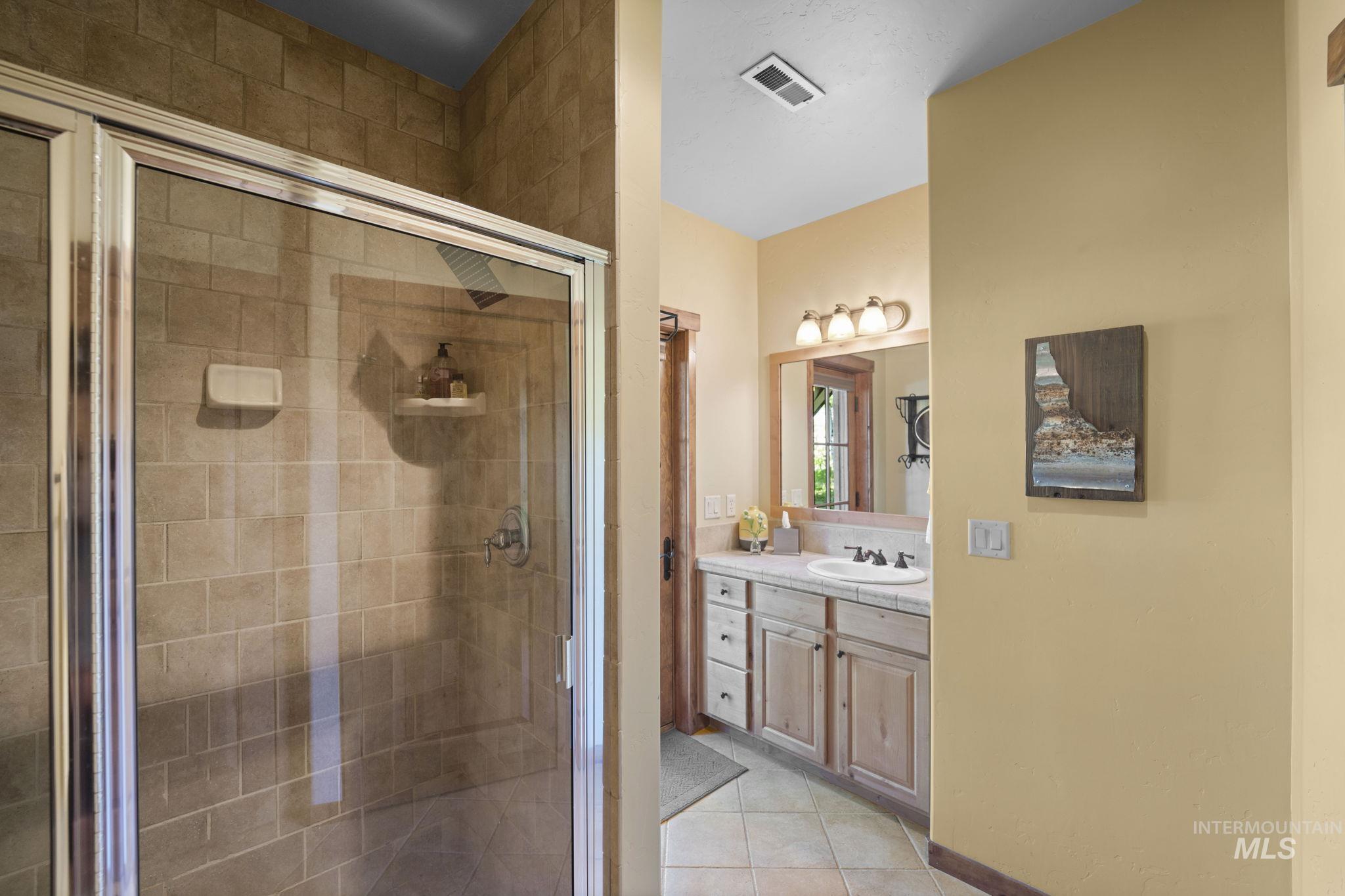 23 Golden Bar Court Property Photo 40