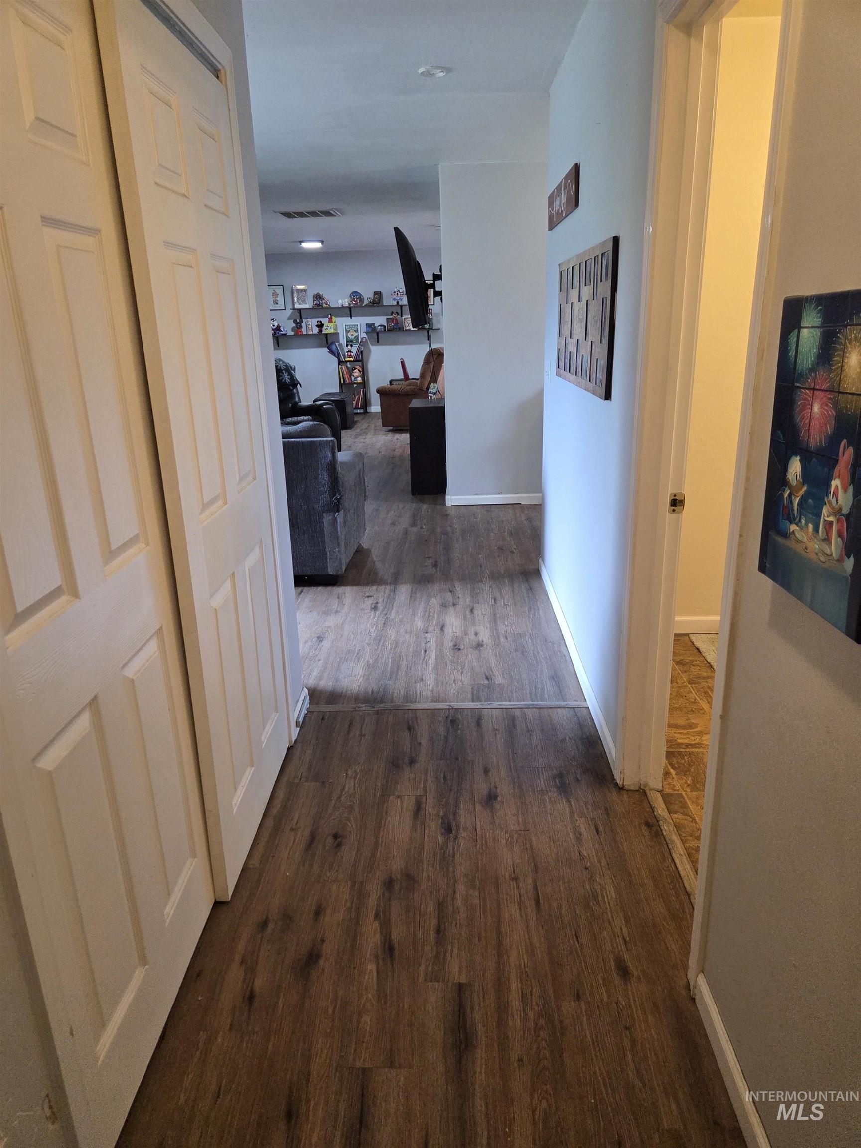 256 Shasta Circle Property Photo 16