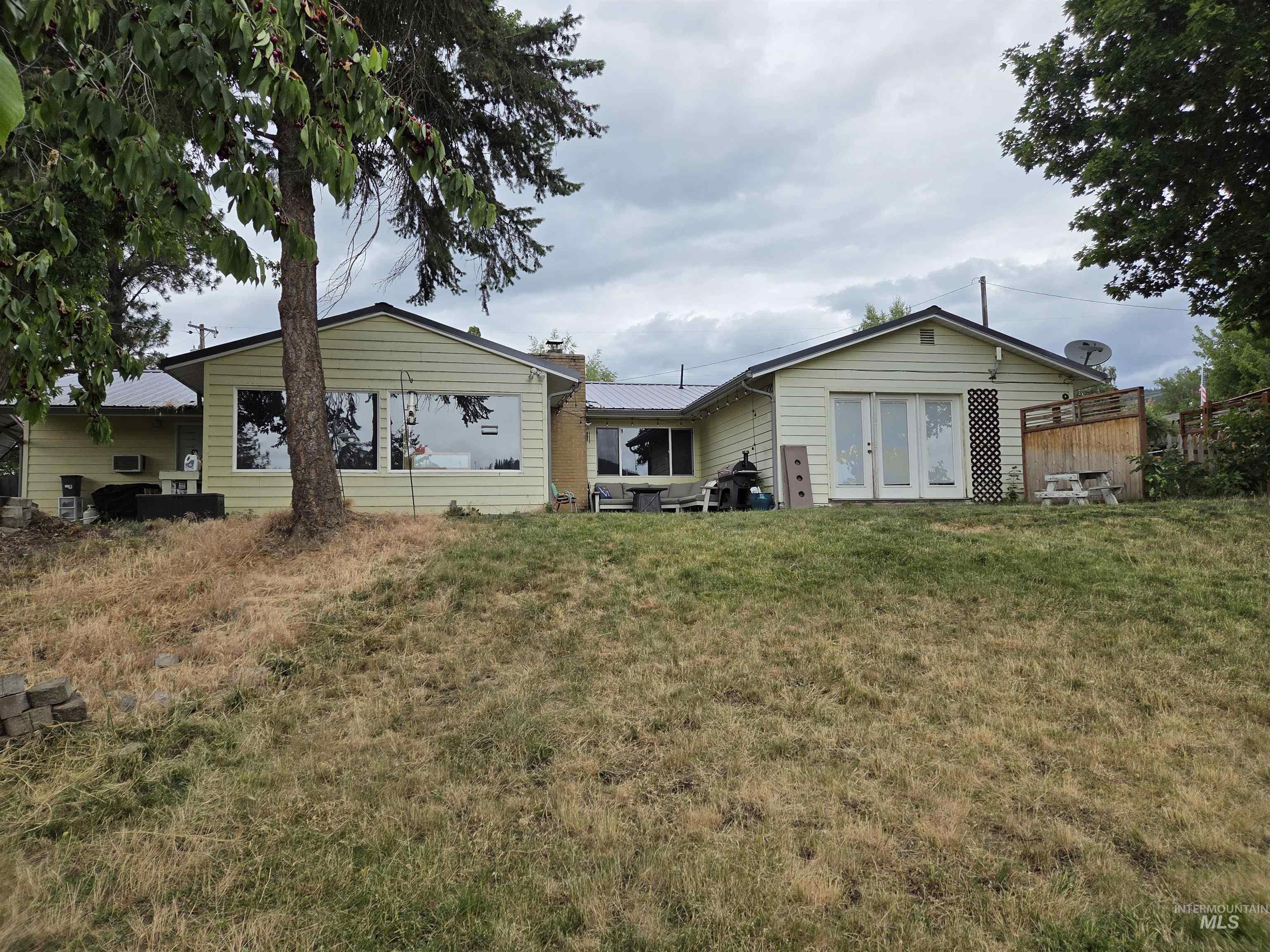 256 Shasta Circle Property Photo 45