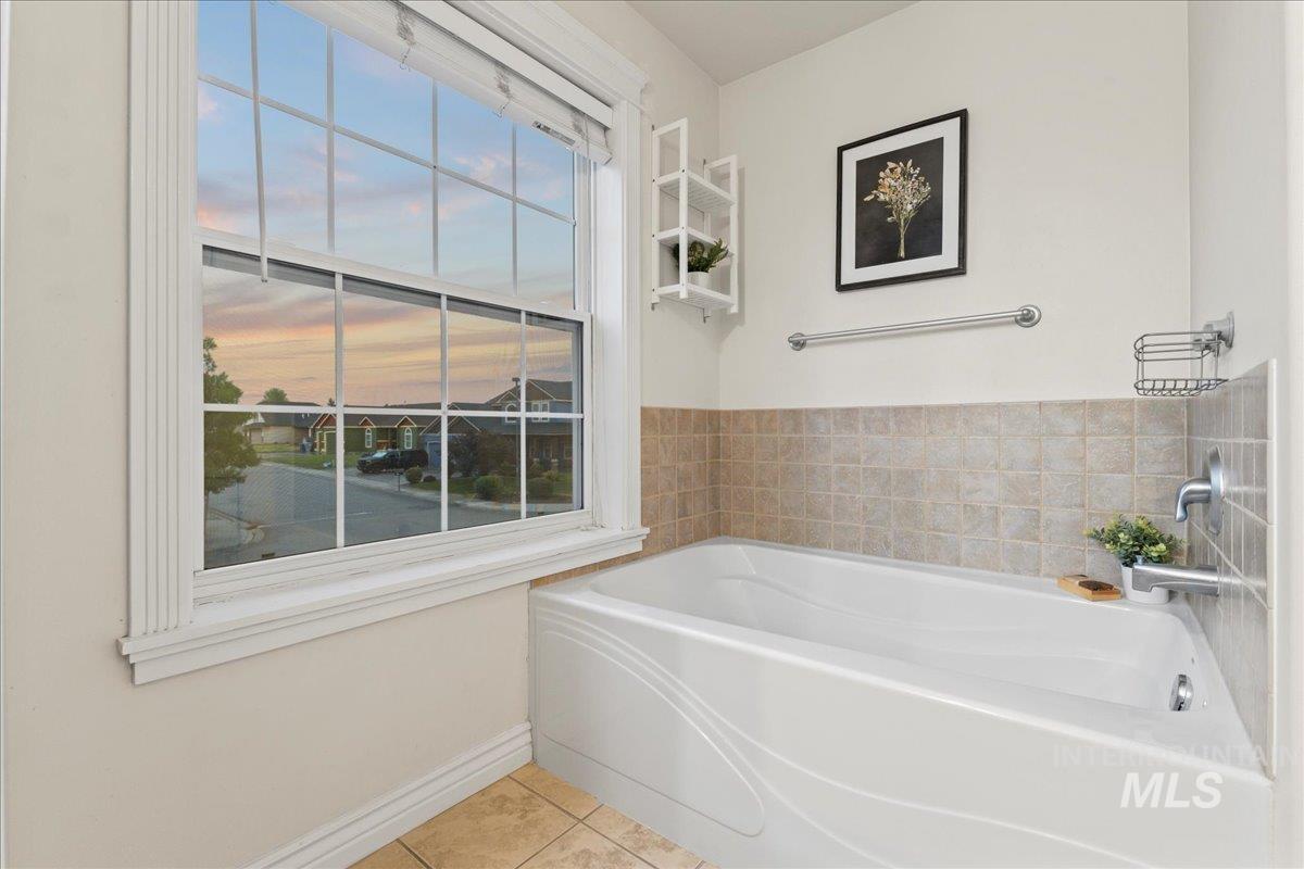 1497 Ne Cinder Loop Property Photo 23
