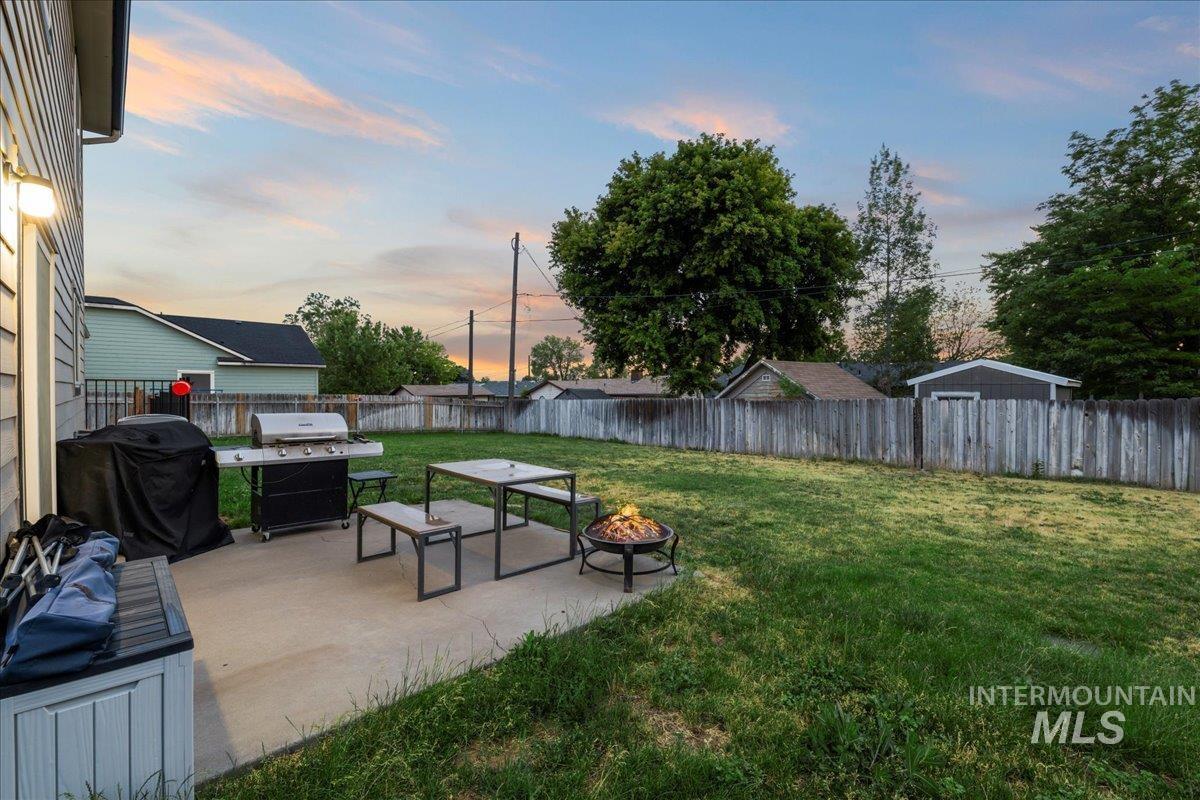 1497 Ne Cinder Loop Property Photo 29