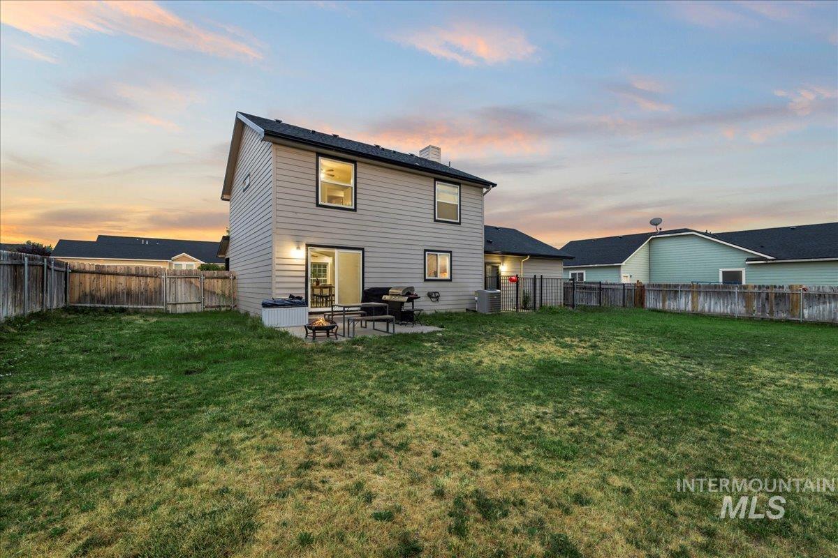 1497 Ne Cinder Loop Property Photo 30