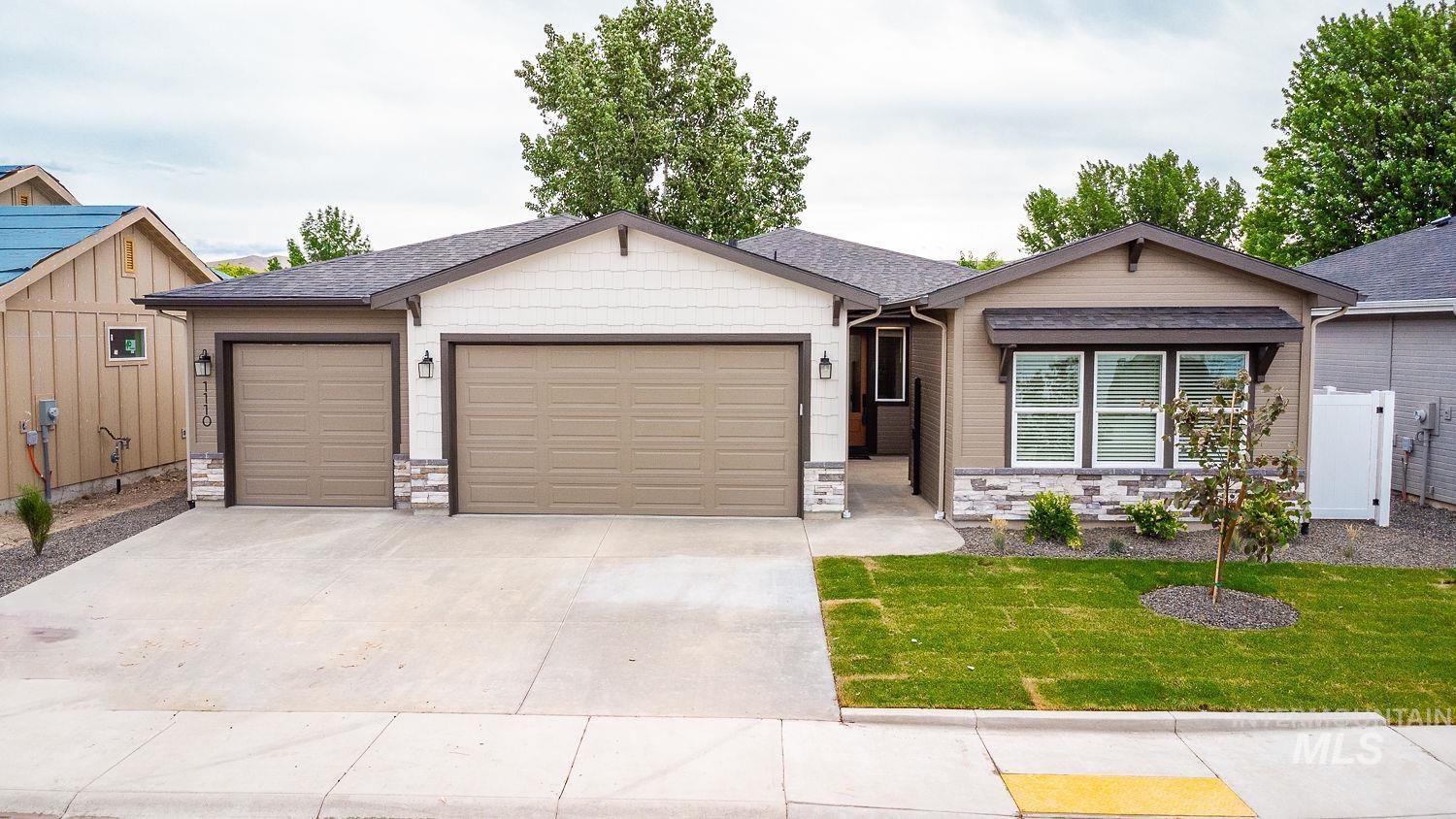 1110 Whitewater Way Property Photo 1