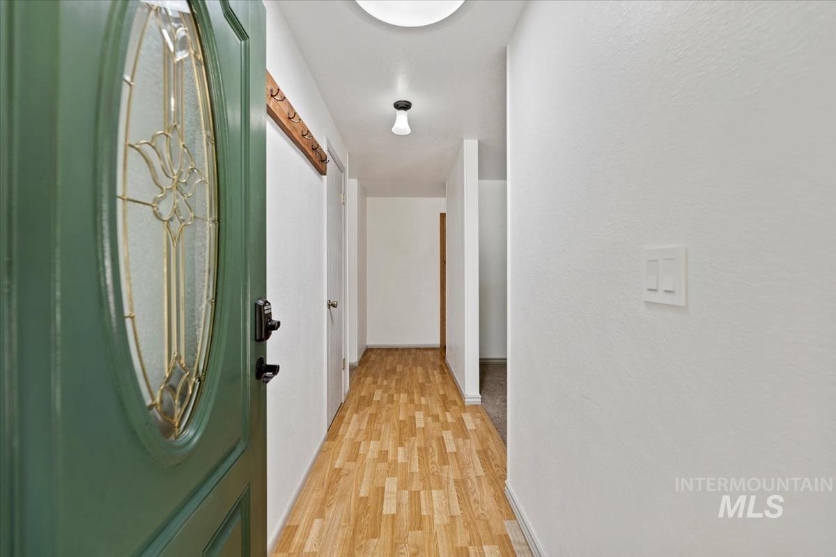 11337 W Tioga St Property Photo 3