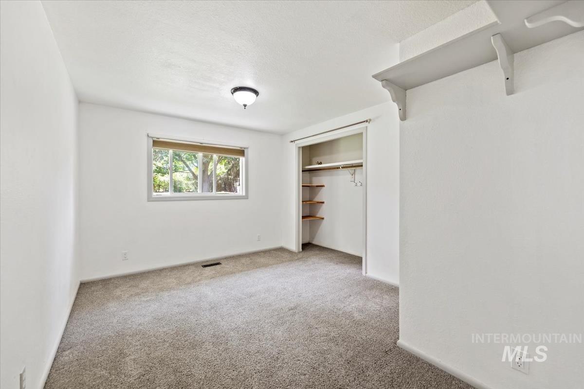 11337 W Tioga St Property Photo 11