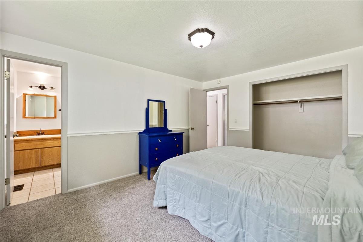 11337 W Tioga St Property Photo 15