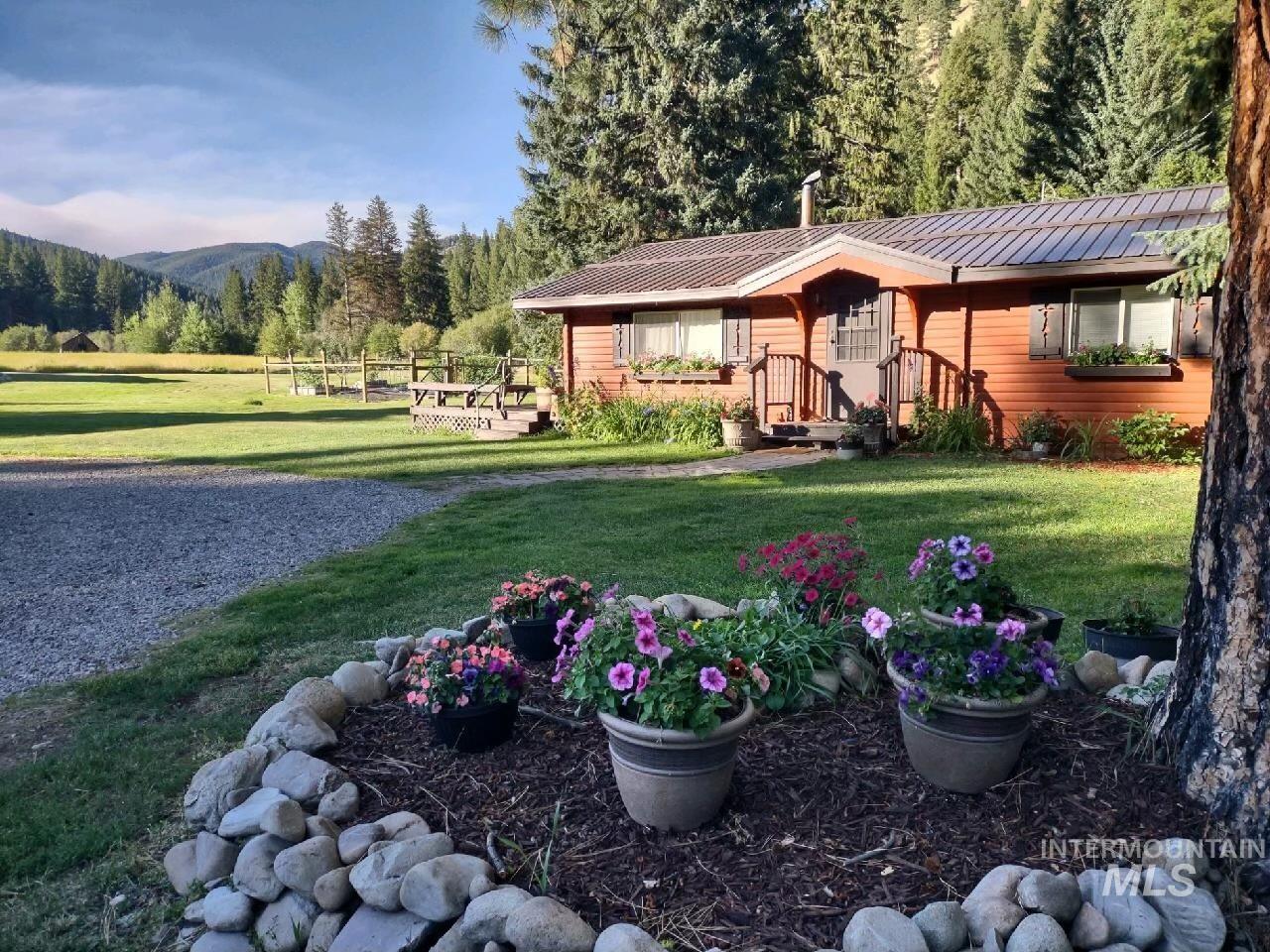 3127 Highway 93 N Property Photo 1