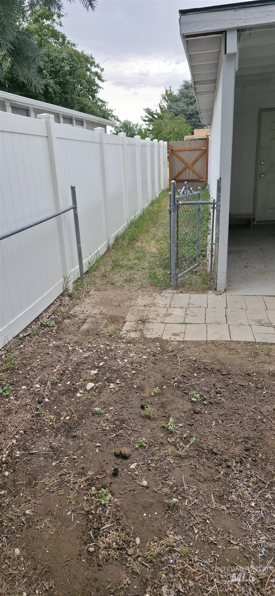 10675 W W Glen Ellyn Street Property Photo 22