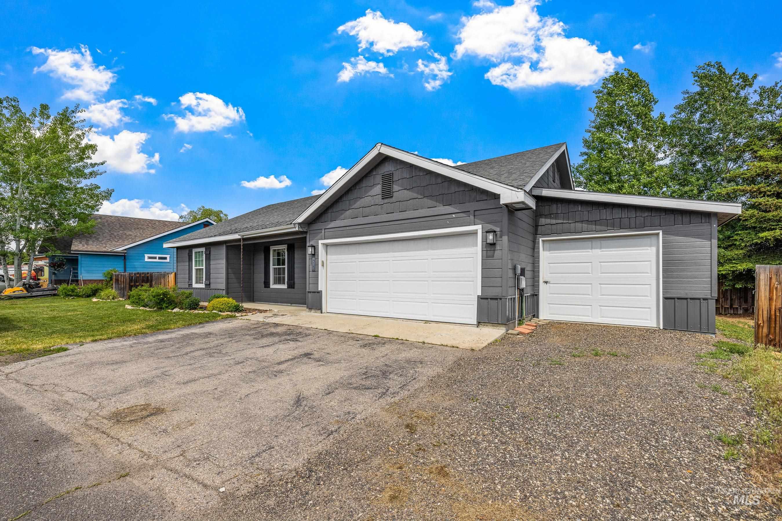 413 Margaret Way Property Photo 1