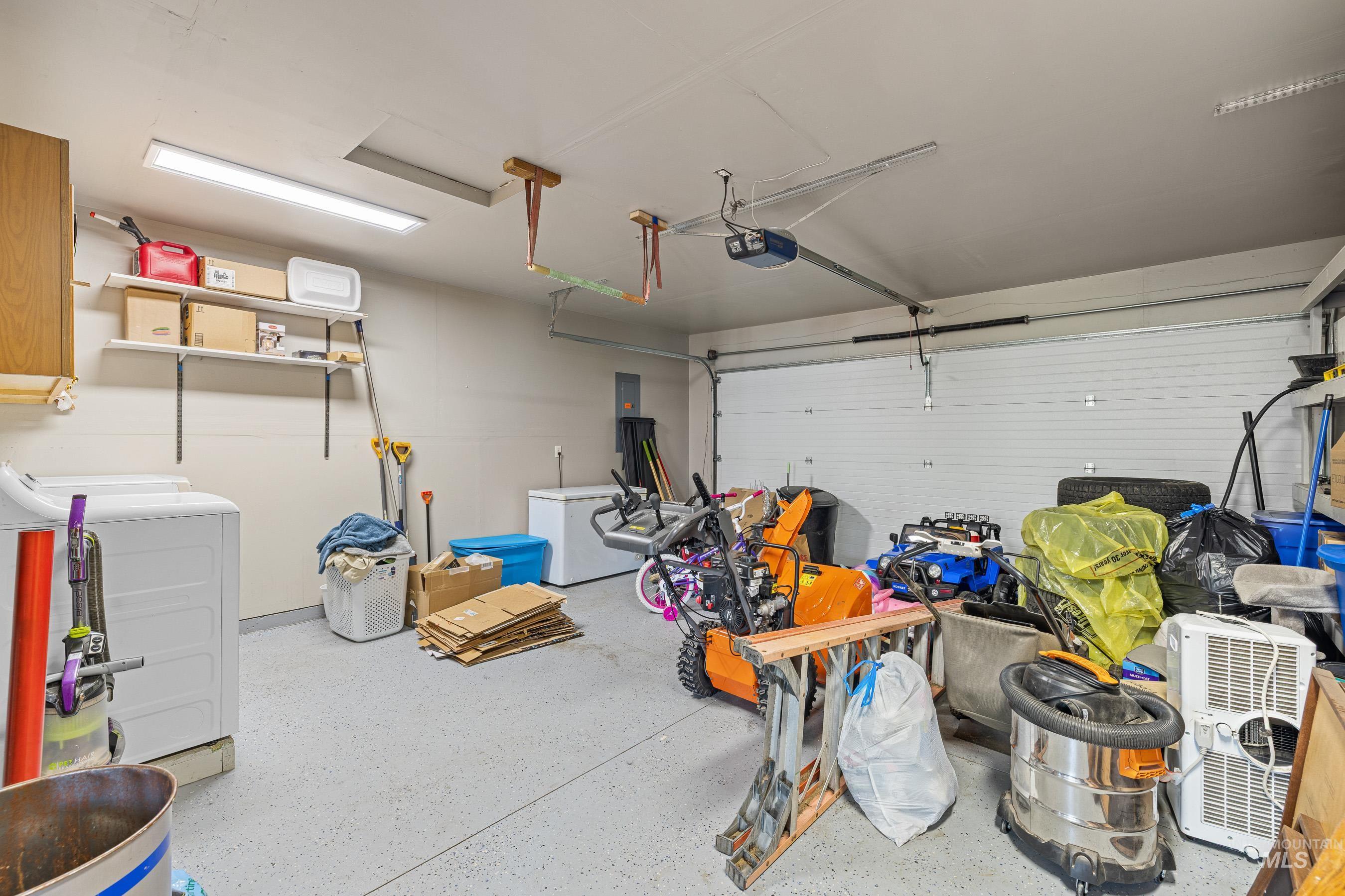 413 Margaret Way Property Photo 25