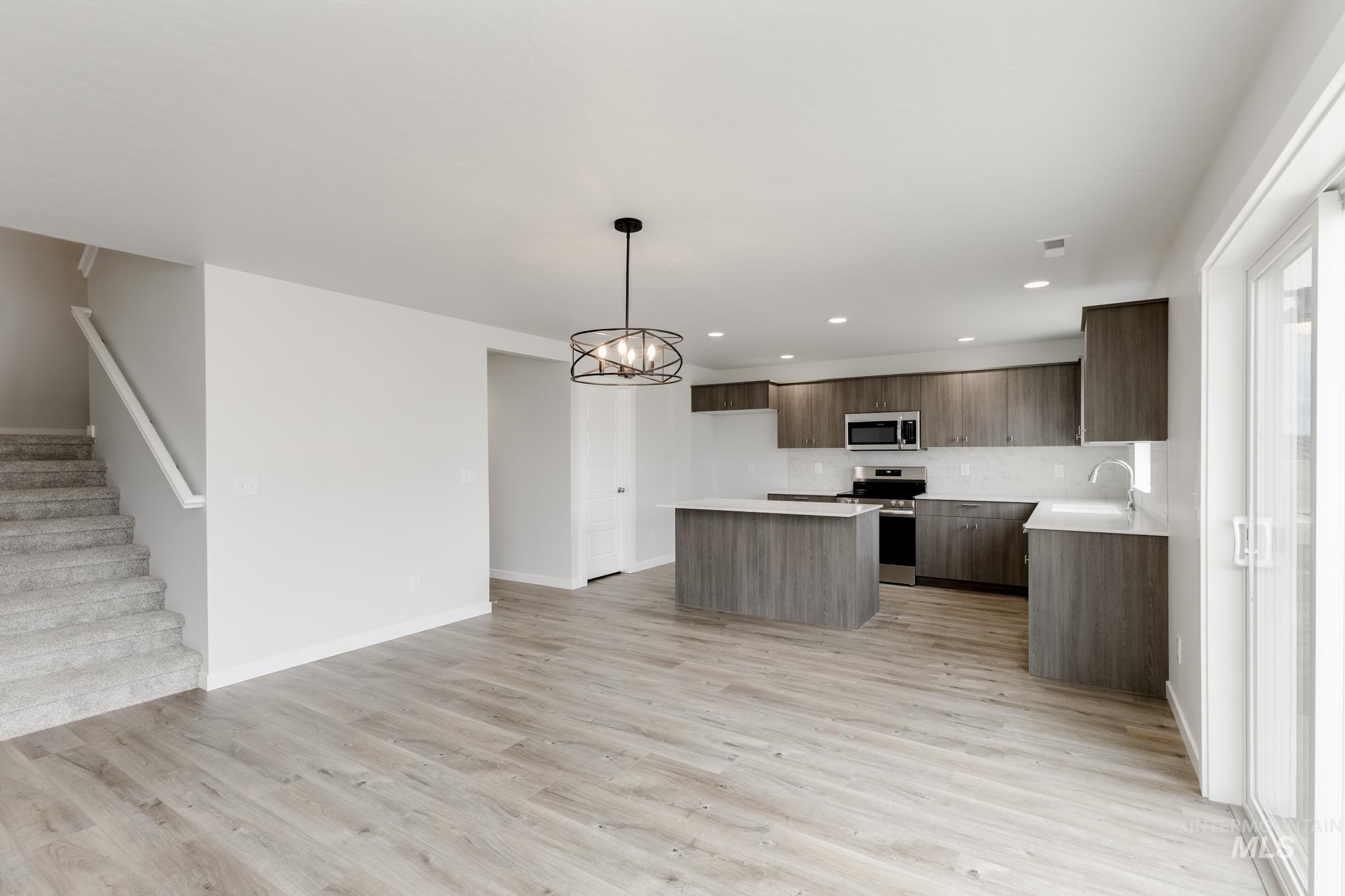 2361 N Lithodora Ave Property Photo 3