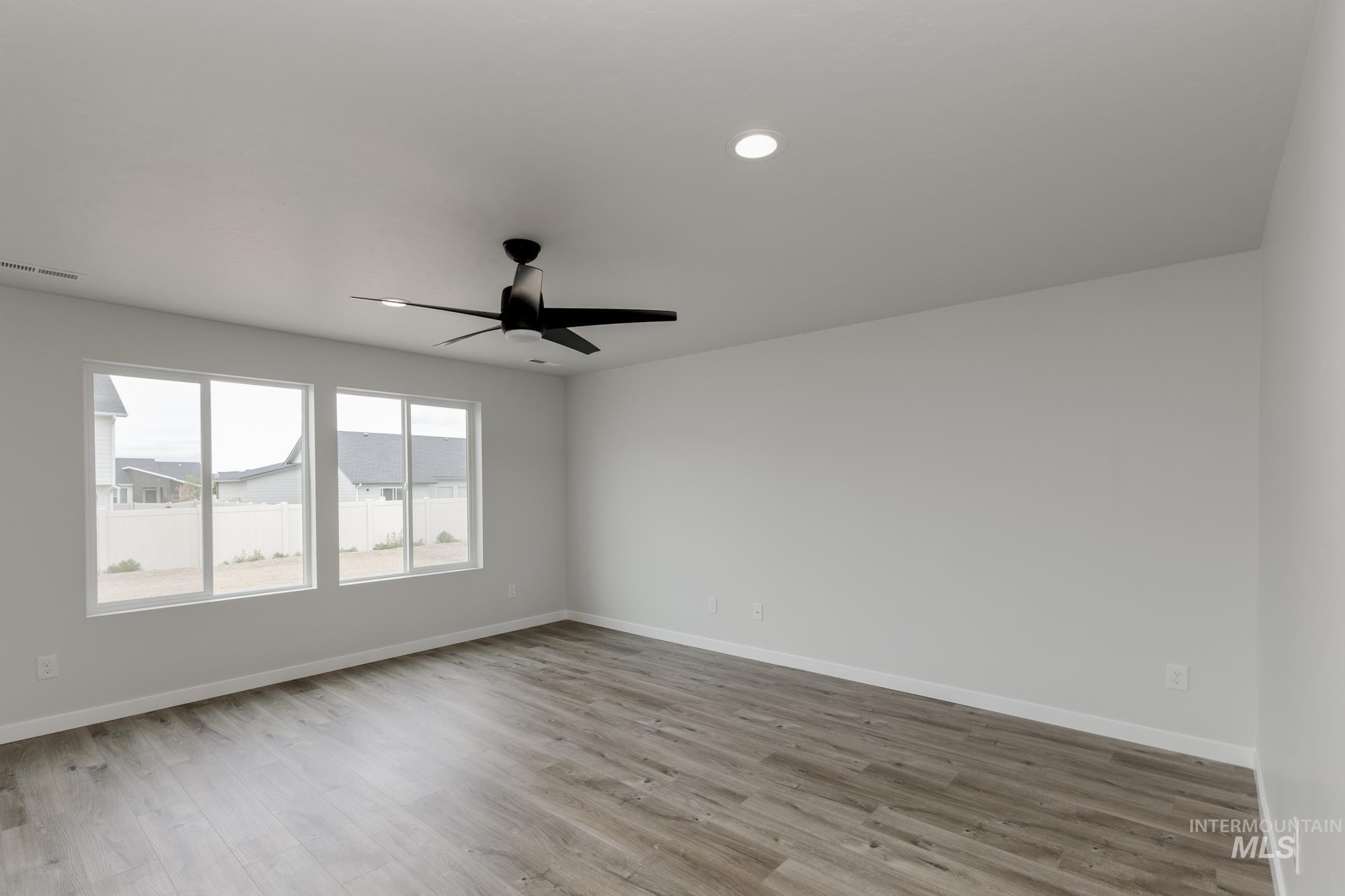 2361 N Lithodora Ave Property Photo 8