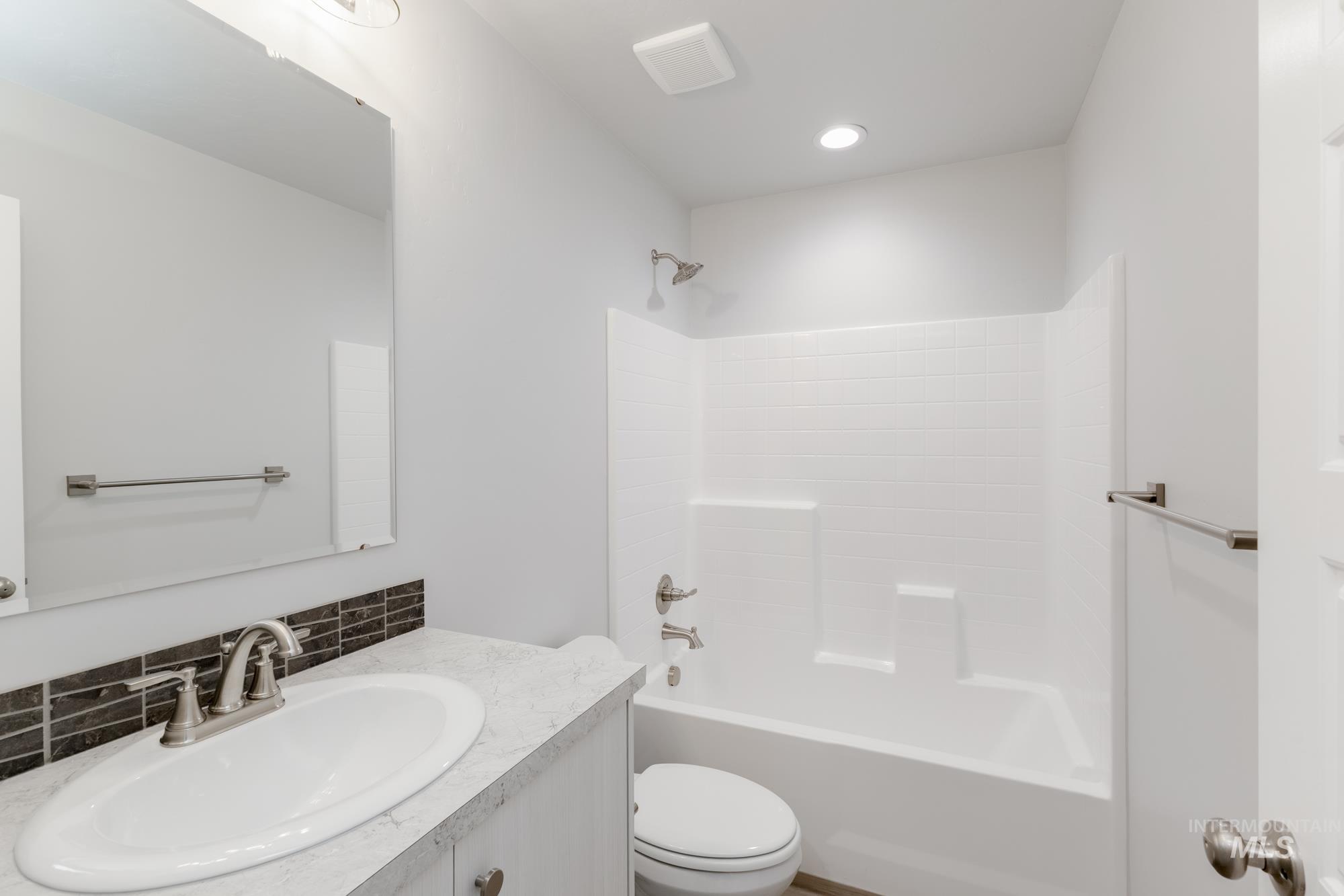 2268 N Carly Ave Property Photo 13