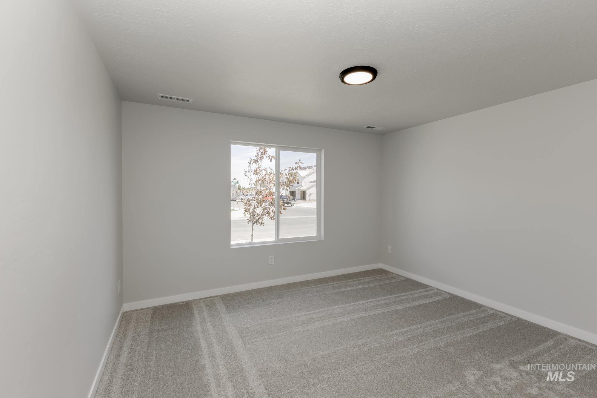 601 W Striped Owl St Property Photo 8