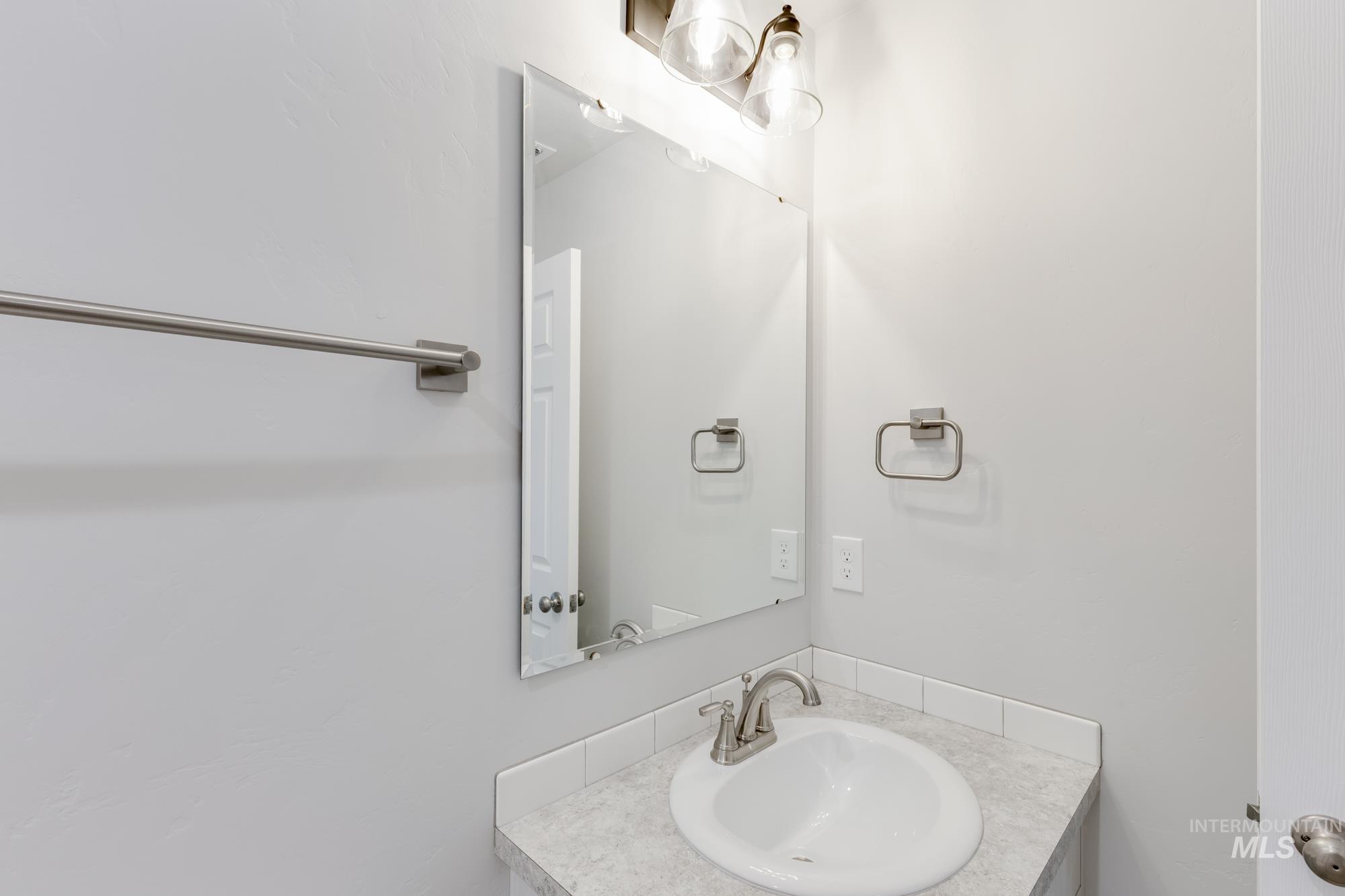 683 W Snowy Owl St Property Photo 14