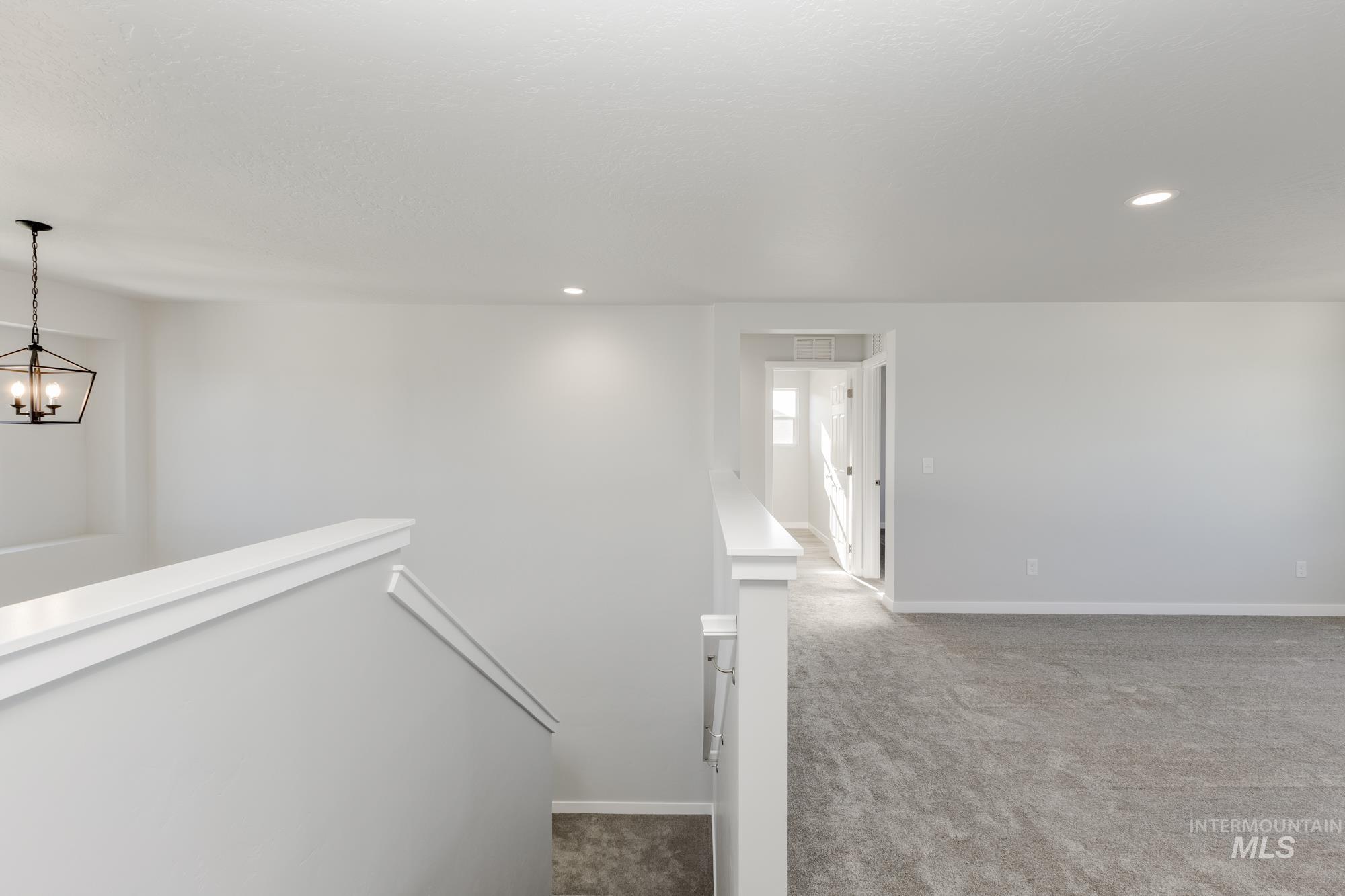 683 W Snowy Owl St Property Photo 15