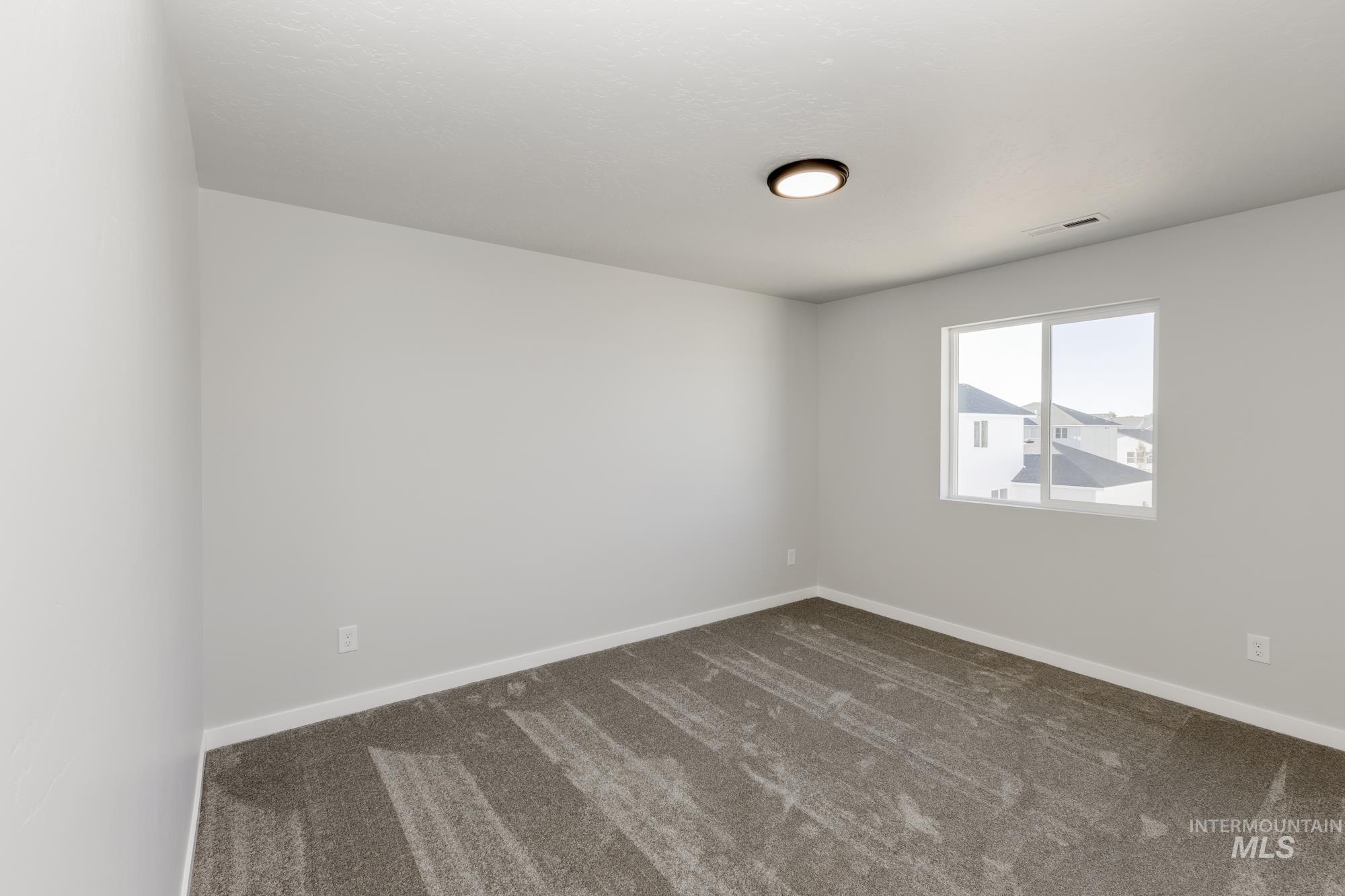 683 W Snowy Owl St Property Photo 17
