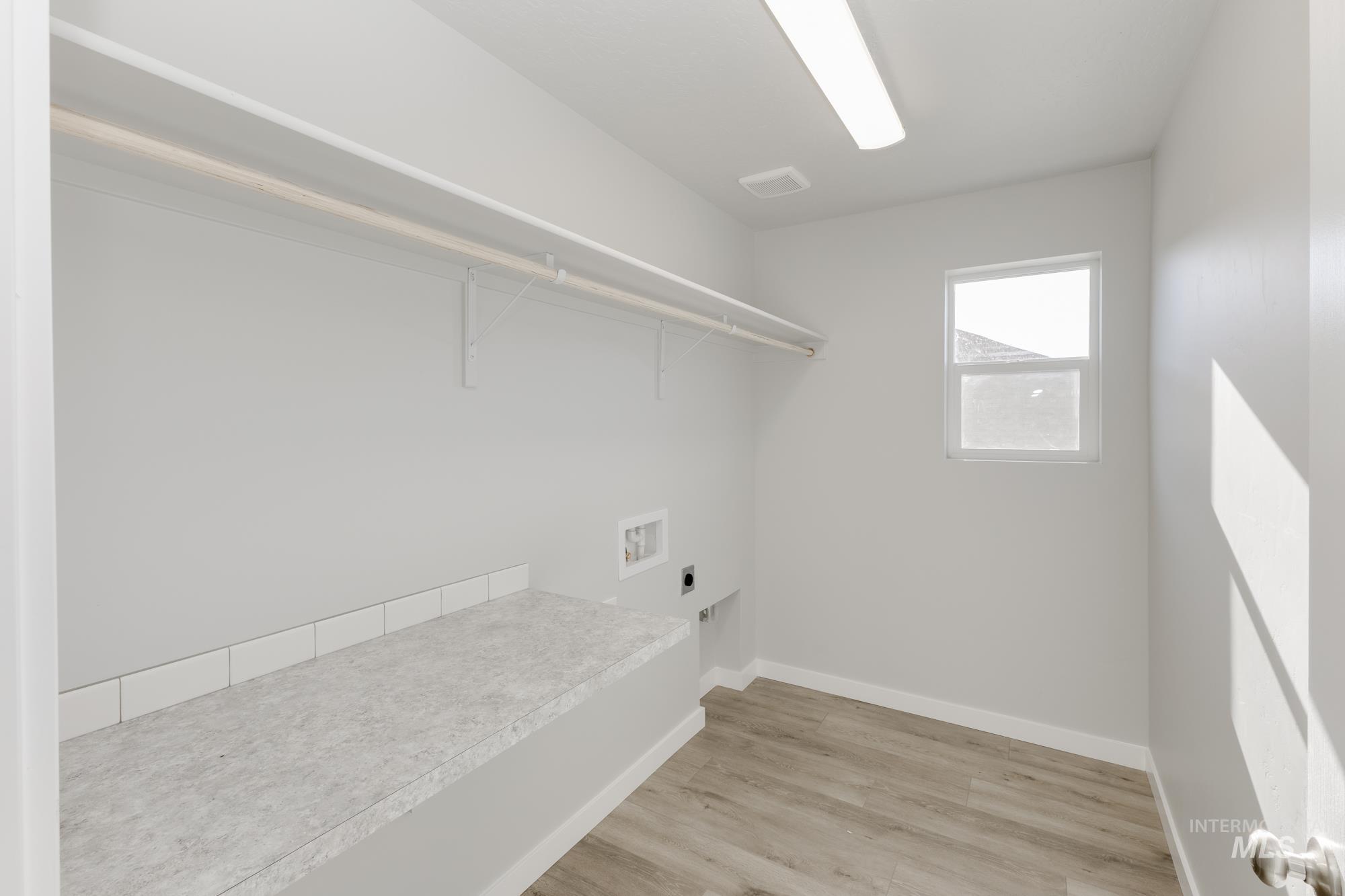 683 W Snowy Owl St Property Photo 18