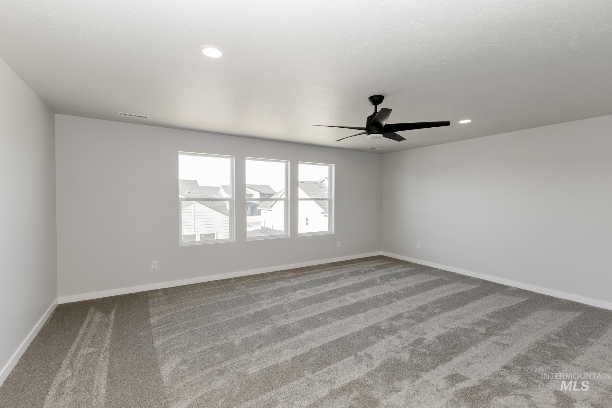 683 W Snowy Owl St Property Photo 21