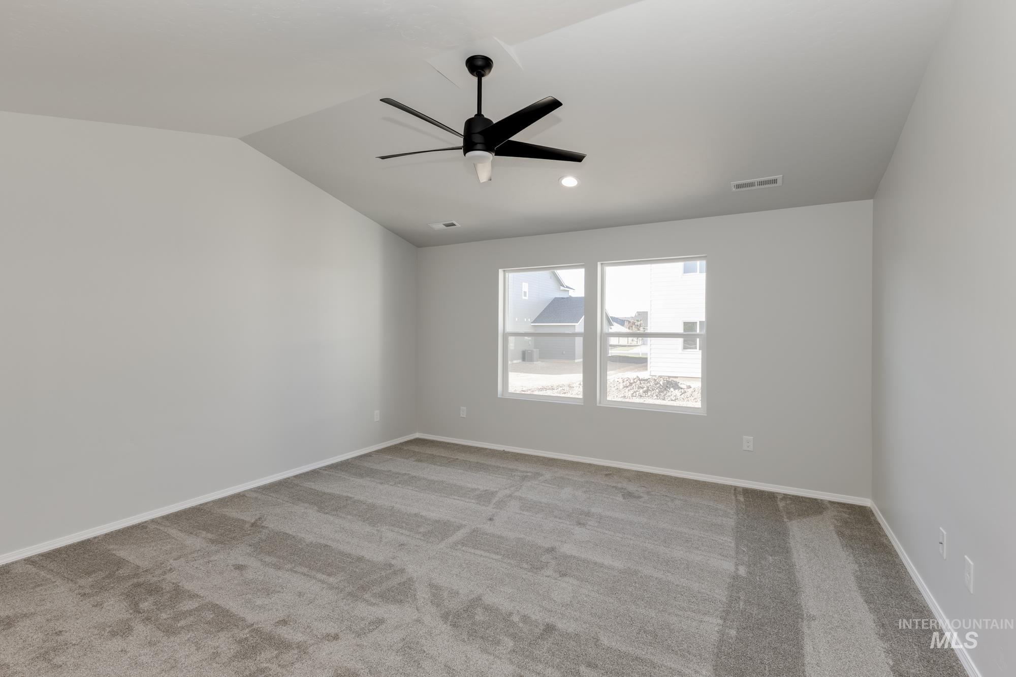 661 W Snowy Owl St Property Photo 13