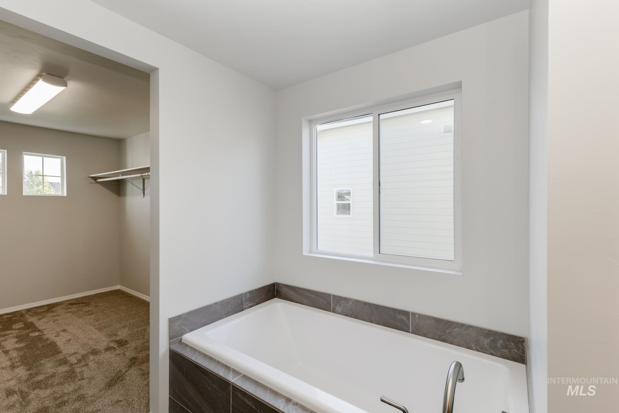 661 W Snowy Owl St Property Photo 17