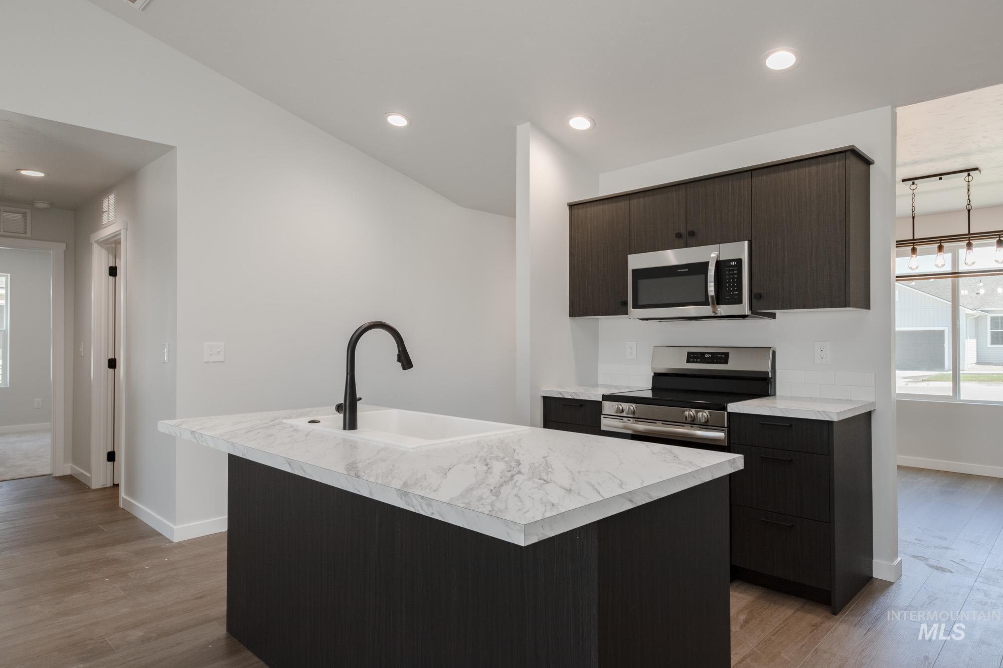 2923 N Arroyo Vista Way Property Photo 3