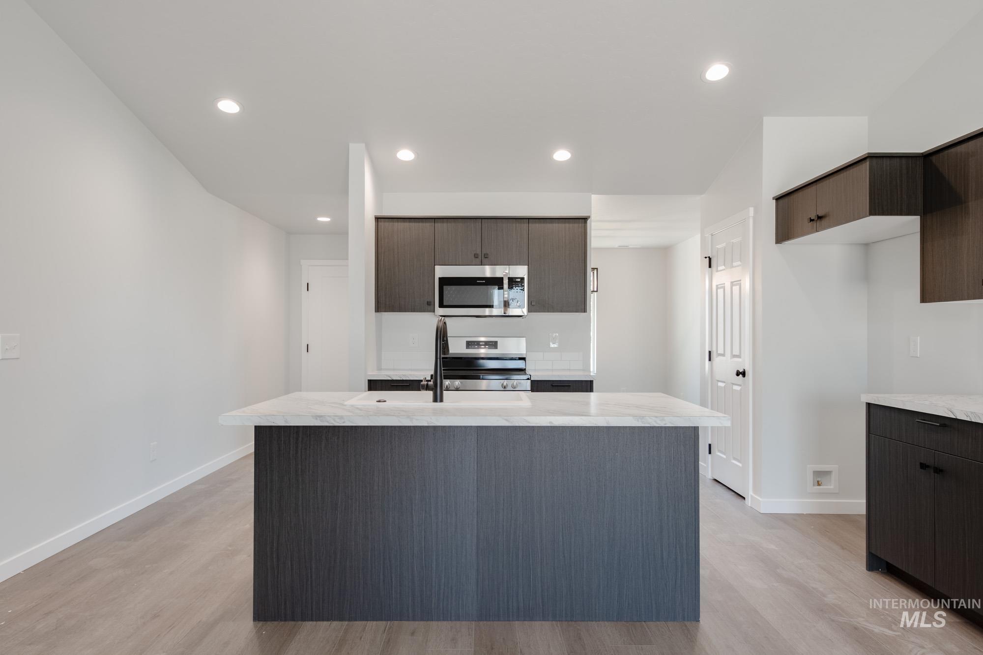 2923 N Arroyo Vista Way Property Photo 4