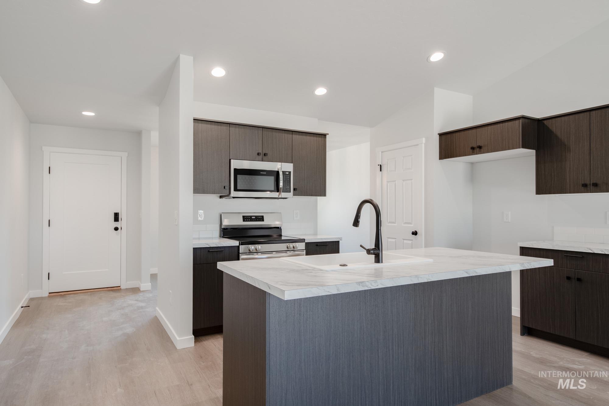 2923 N Arroyo Vista Way Property Photo 5