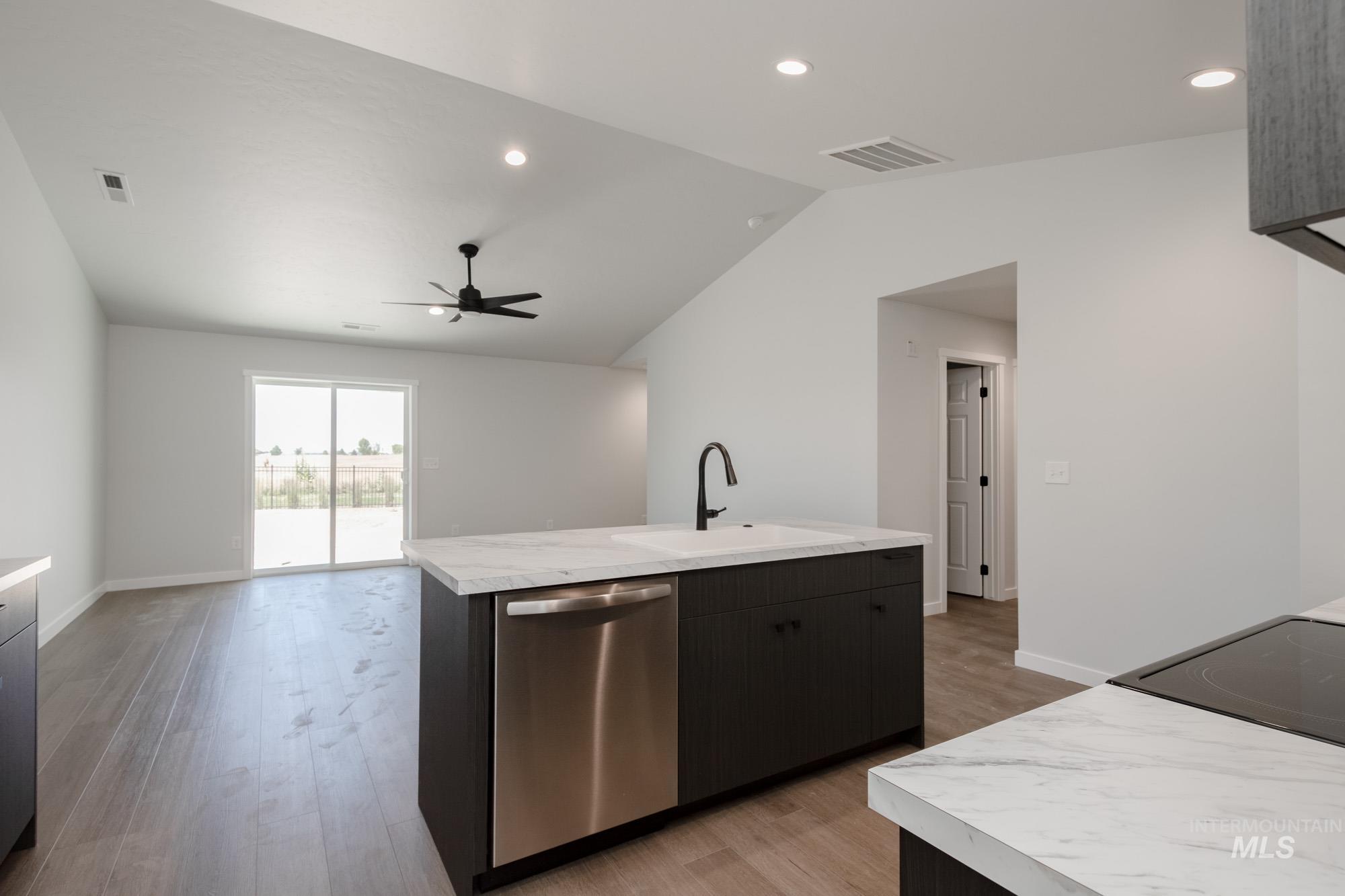 2923 N Arroyo Vista Way Property Photo 7