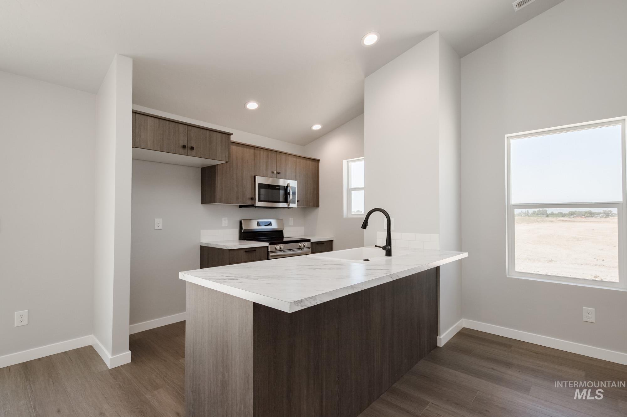 2897 W Animas Creek Dr Property Photo 4
