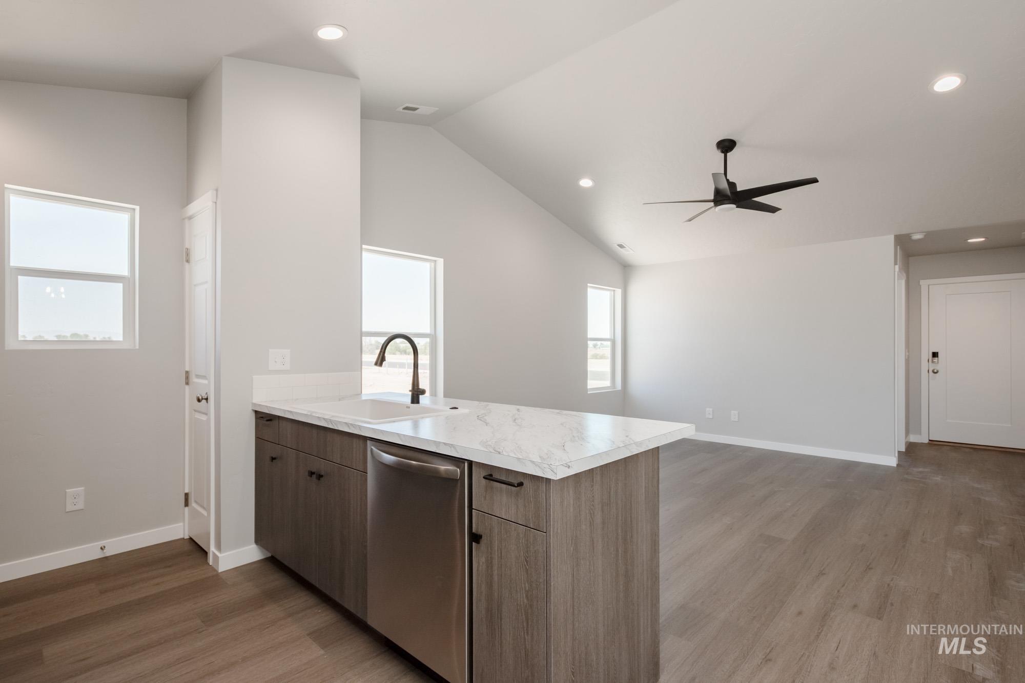 2897 W Animas Creek Dr Property Photo 6