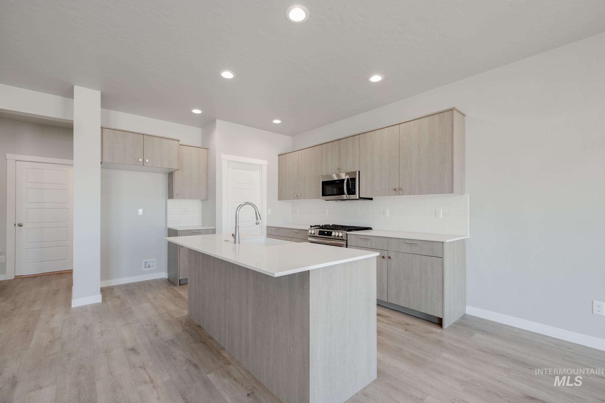 4216 E Woodmurra St Property Photo 6