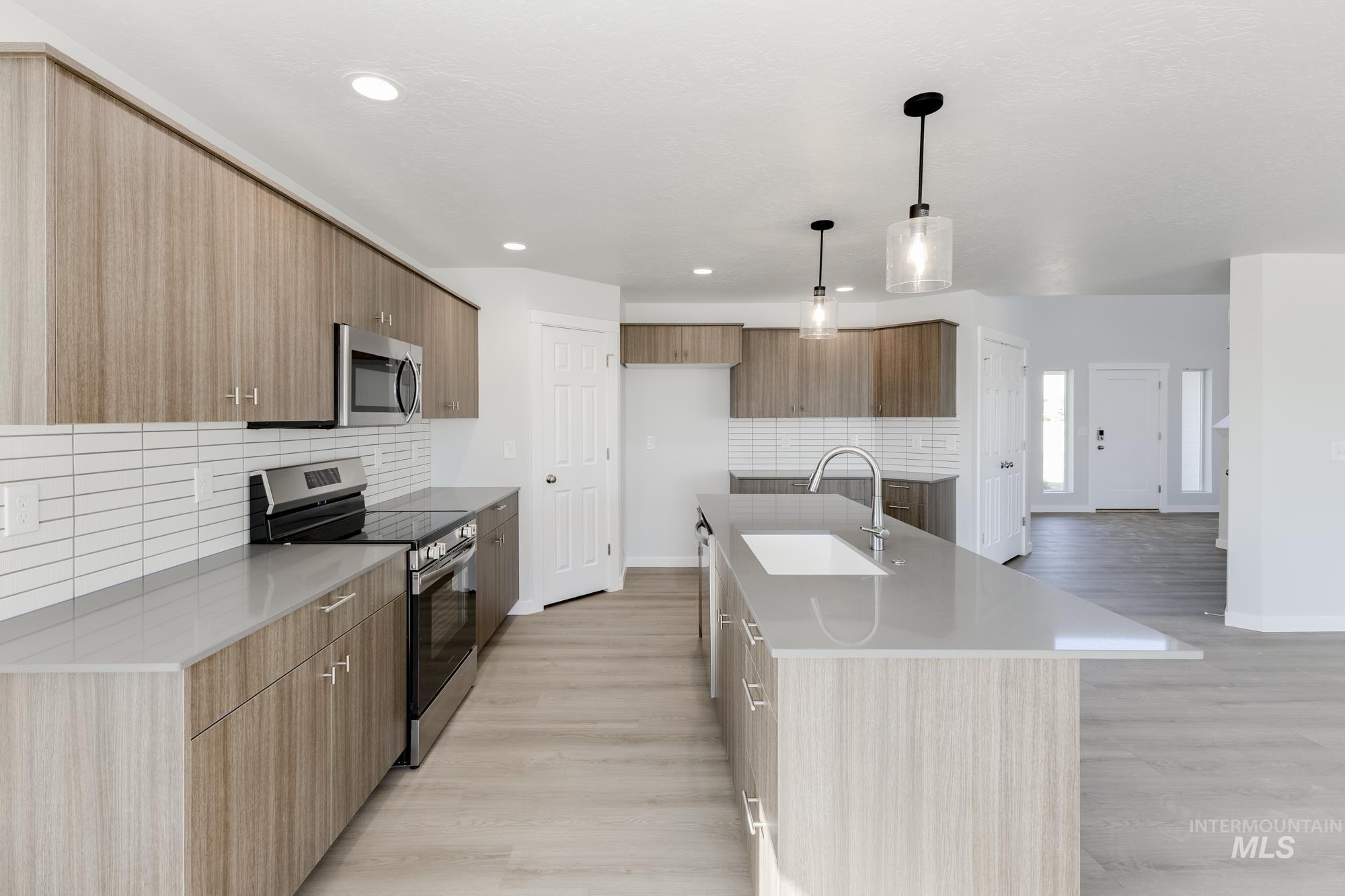 8448 S Tyrion Way Property Photo 6