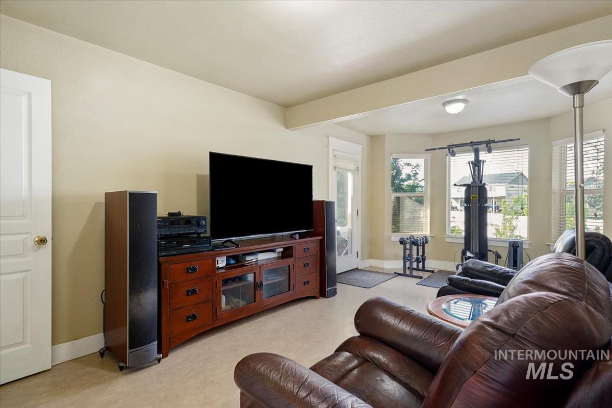 9538 Silverbirch Property Photo 16