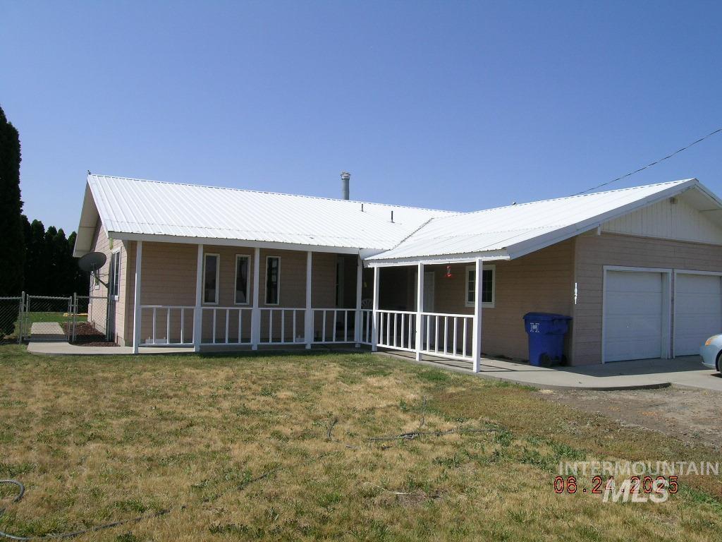 1021 Indianhead Road Property Photo 1