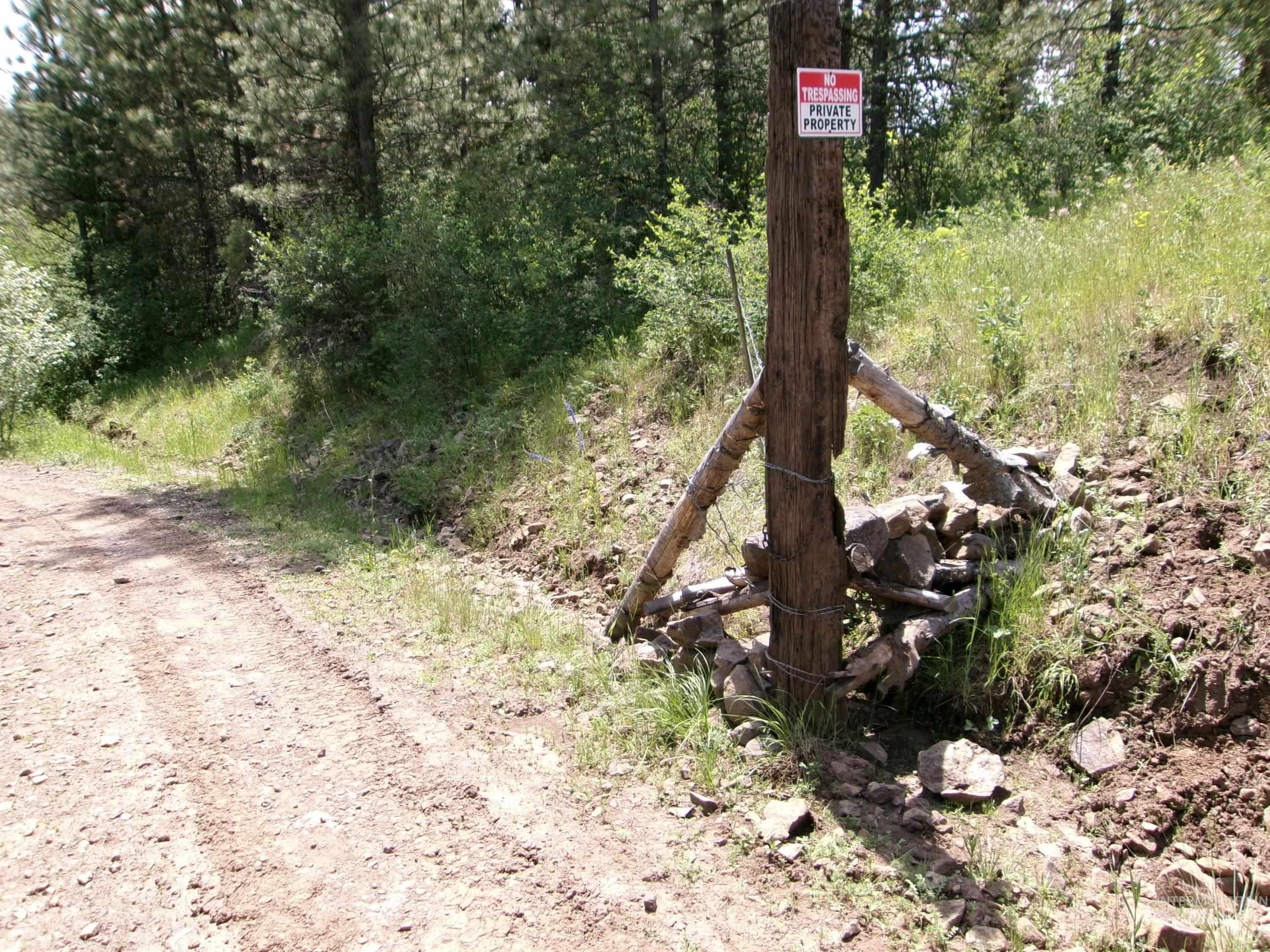Nna 8 Ac Jackpine Property Photo 2