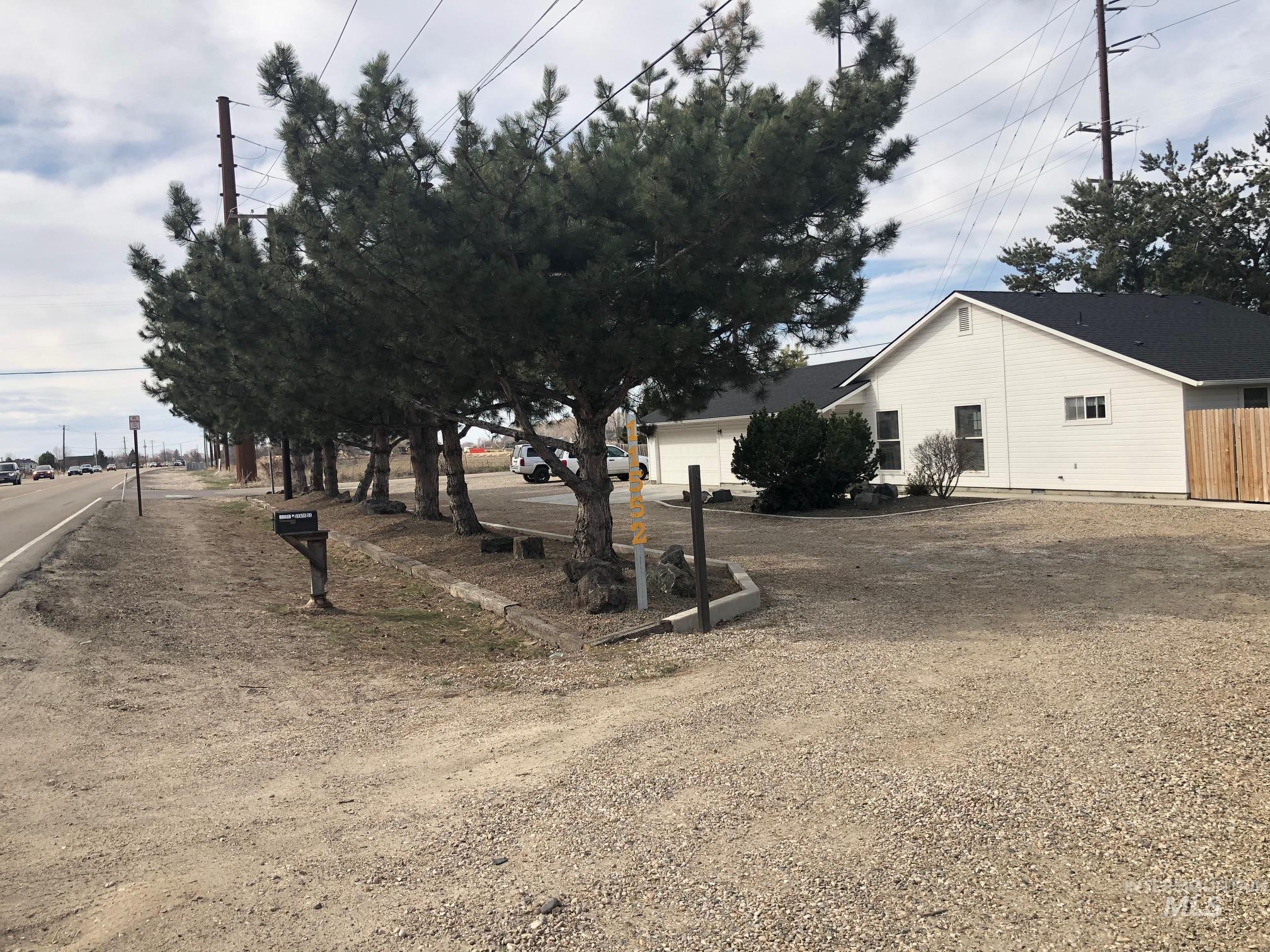 11552 W State Street Property Photo 4