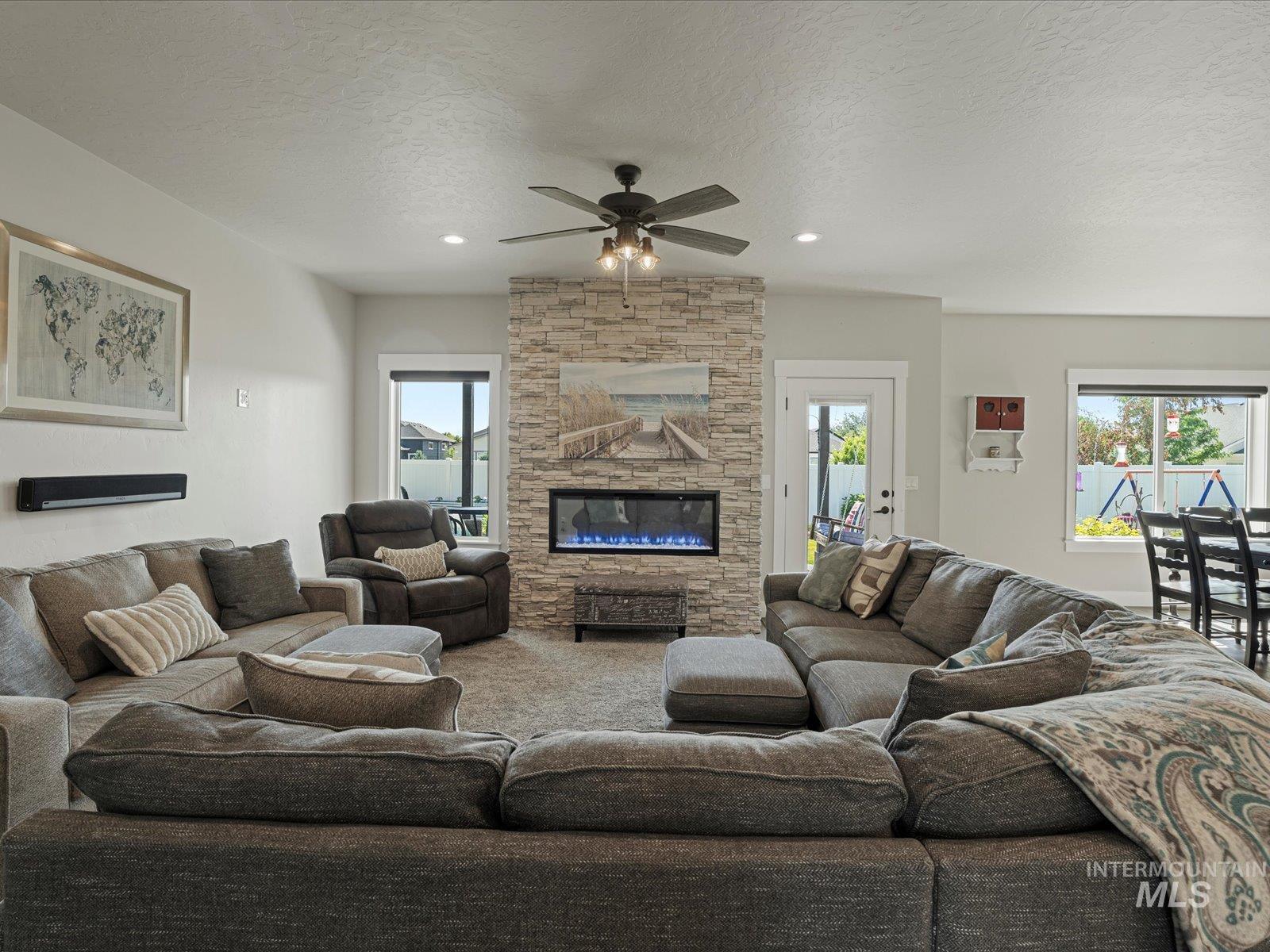 3917 Palisade Ave Property Photo 4